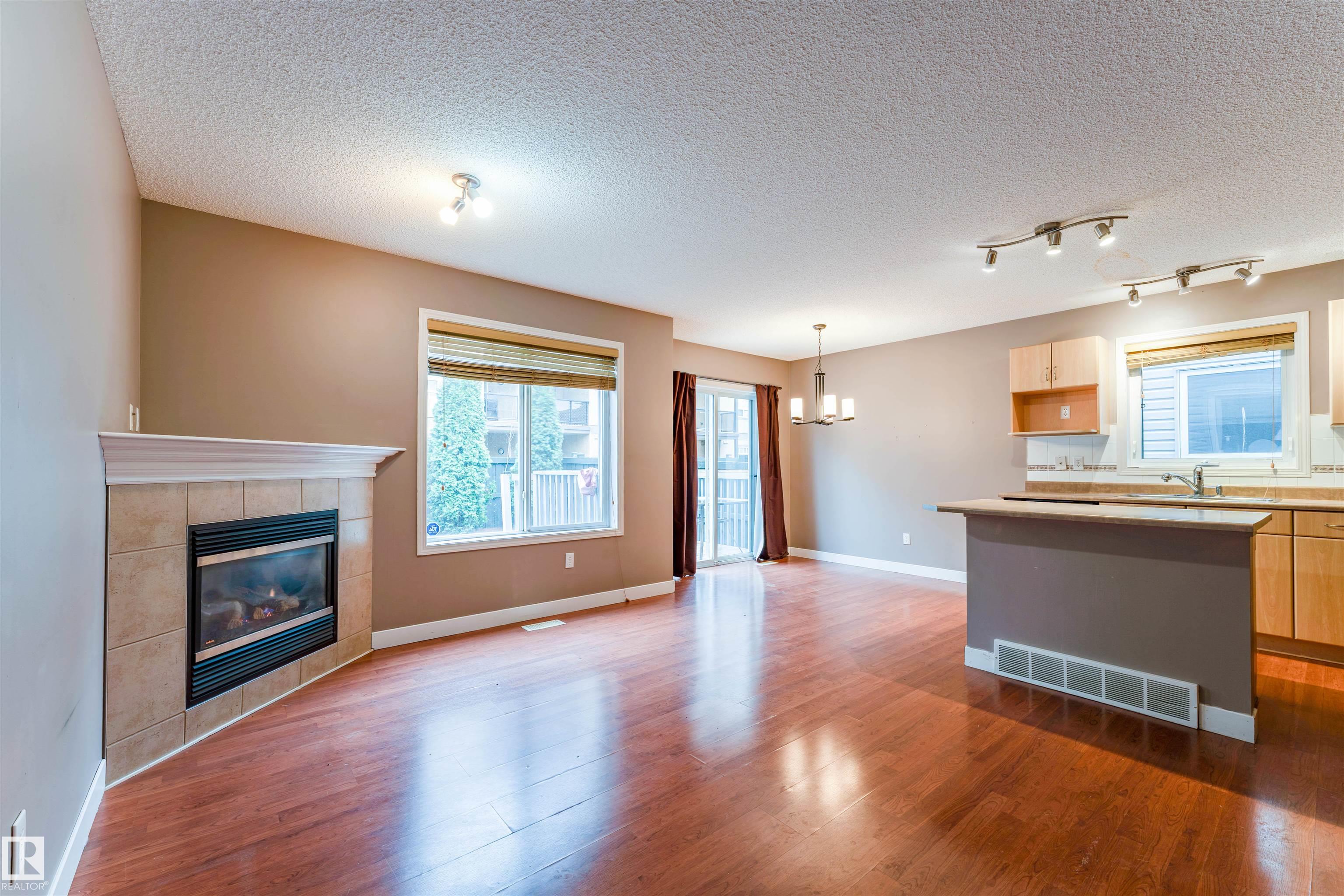 Photo 15 at 72 - 2021 Grantham Court NW, Glastonbury, Edmonton