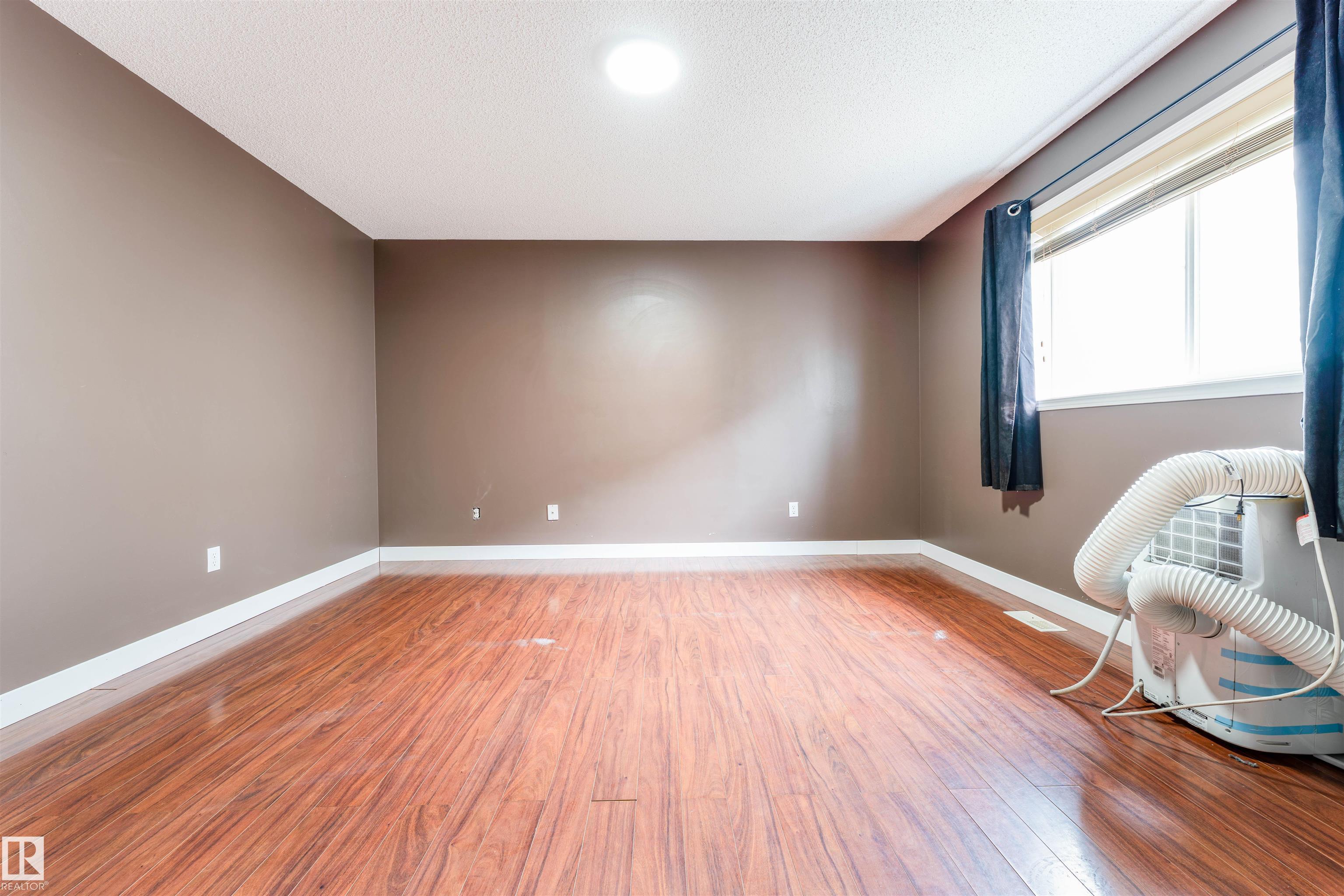 Photo 25 at 72 - 2021 Grantham Court NW, Glastonbury, Edmonton