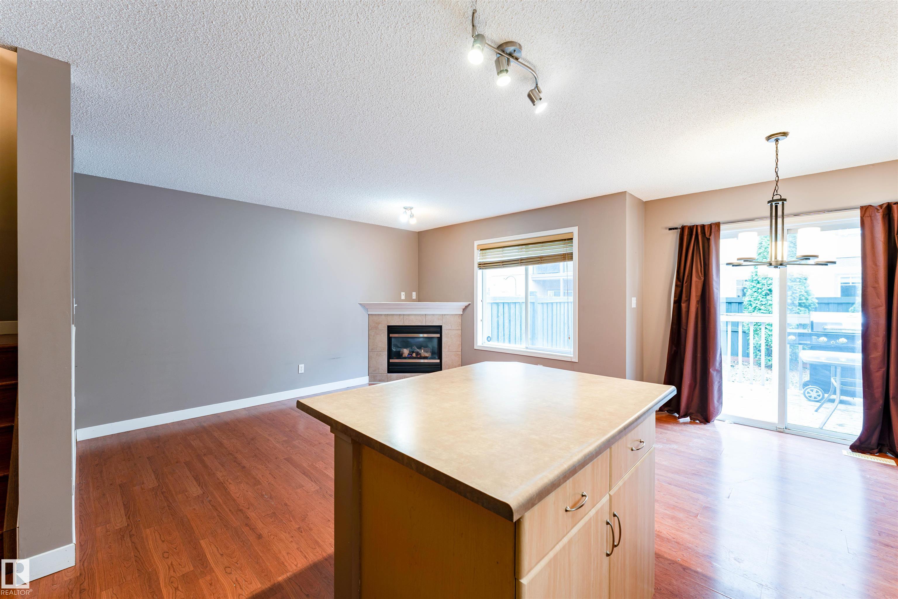 Photo 7 at 72 - 2021 Grantham Court NW, Glastonbury, Edmonton