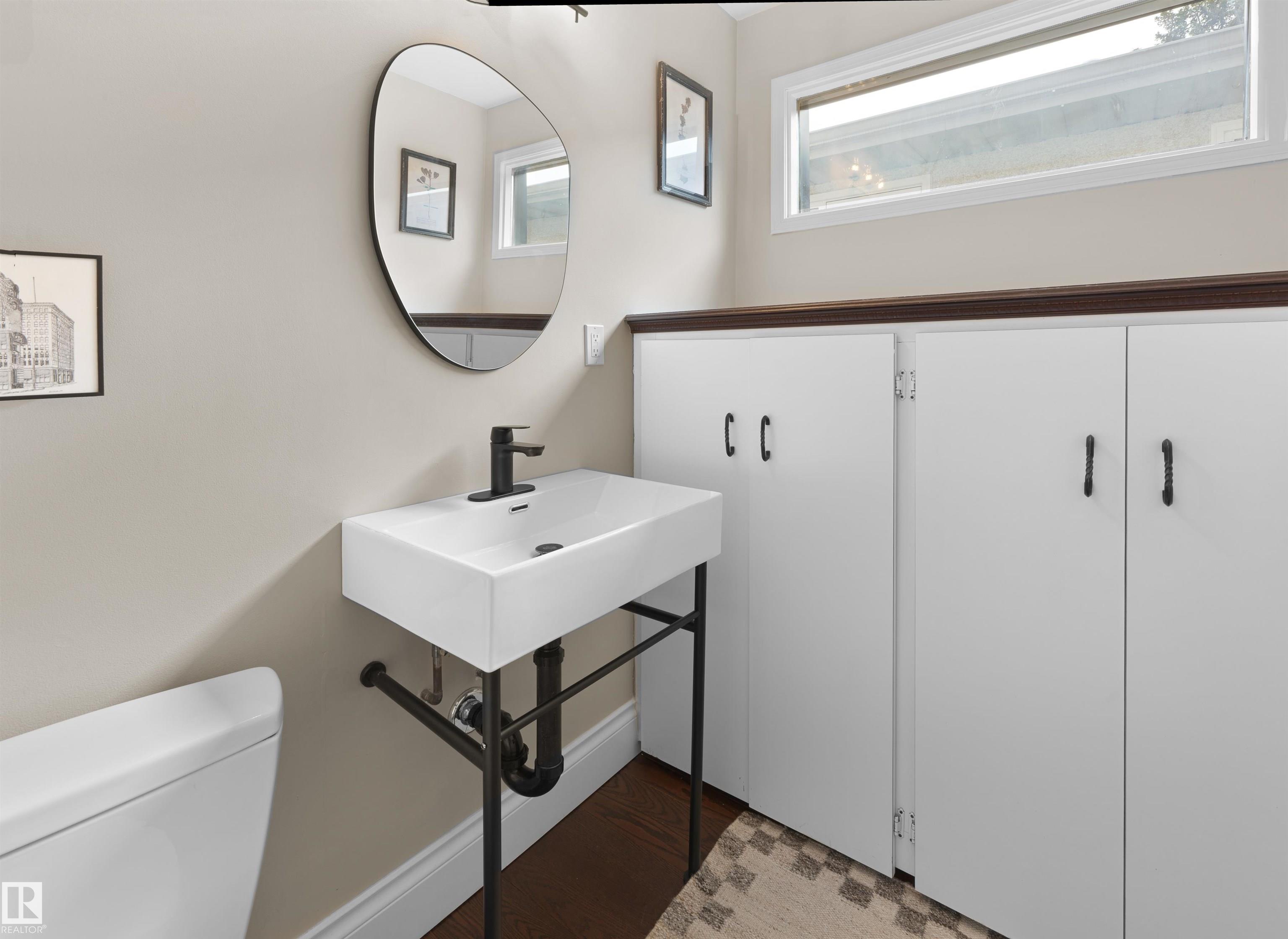 Photo 13 at 8960 77 Avenue NW, King Edward Park, Edmonton