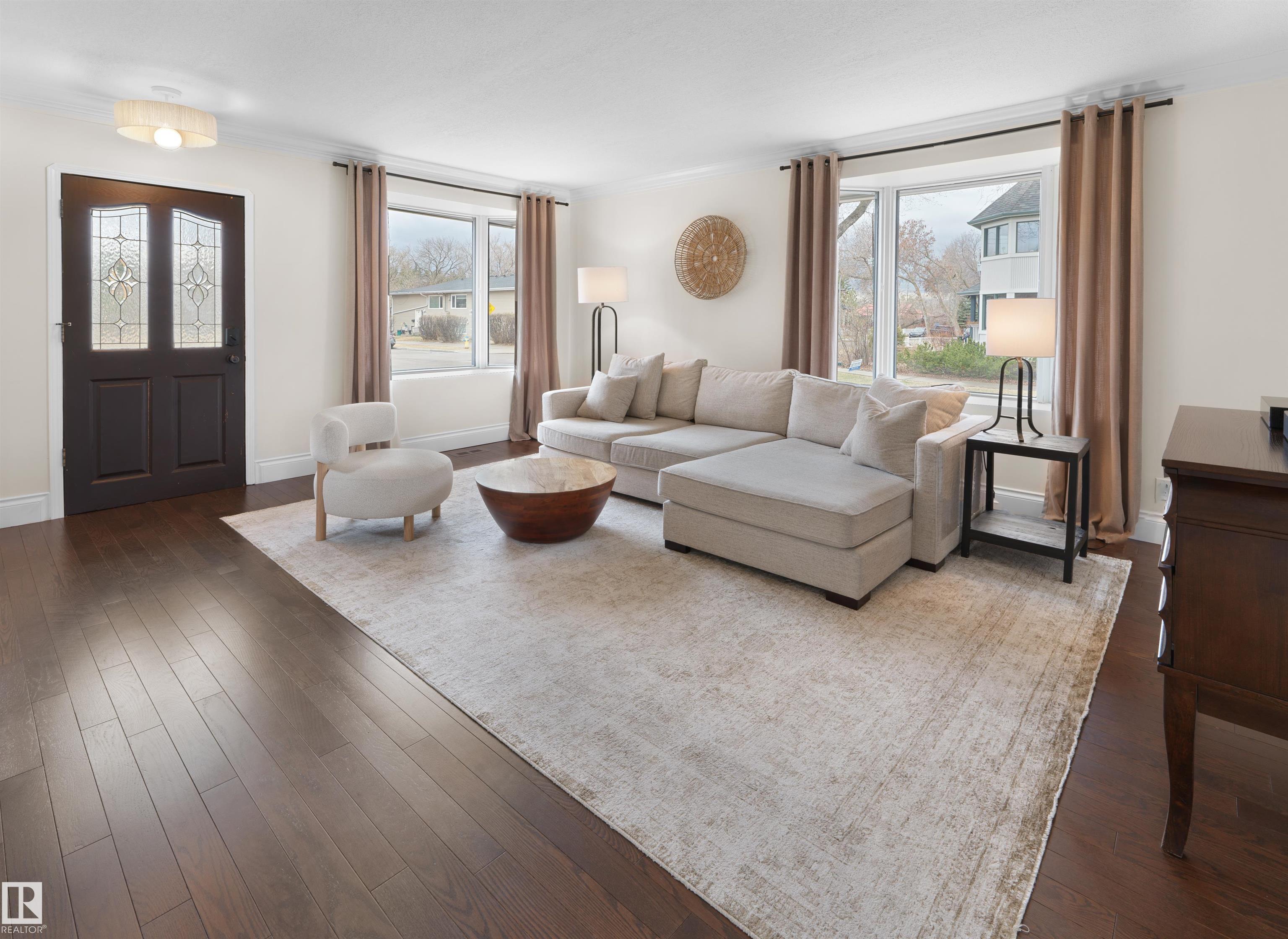 8960 77 Avenue NW, King Edward Park, Edmonton