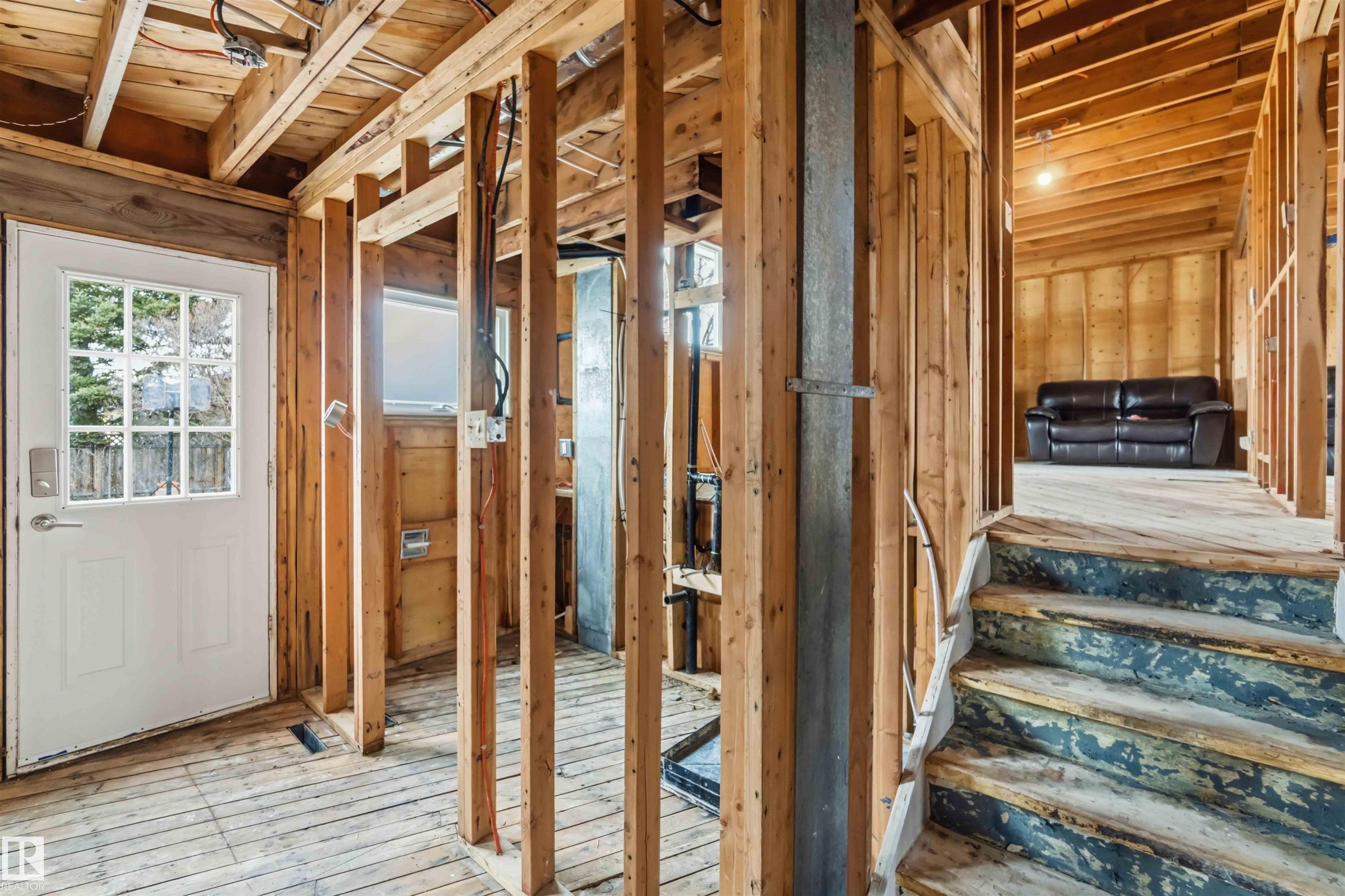 Photo 18 at 1034 Adamson Crescent, Westboro, Sherwood Park