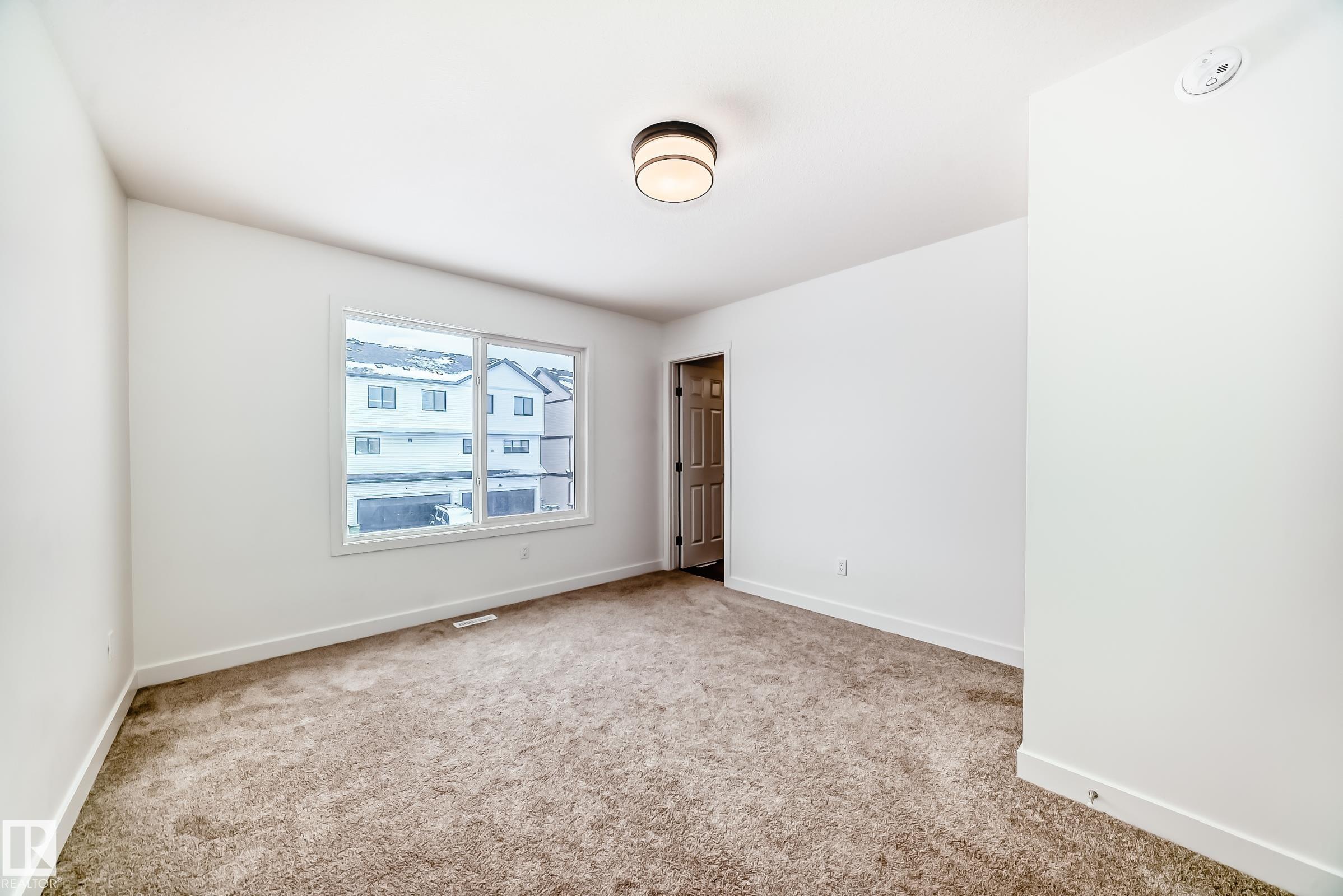 https://zimg.paragon.ice.com/ParagonImages/Property/PM/RAE/225396790/10/0/0/f95a61bfdc66ecb00fe0a27d0d557a82/1/879dfb255965ac1c9f6e803743be9685/225396790-5B65D868-785A-4050-BE46-B9DC91E08535.JPG