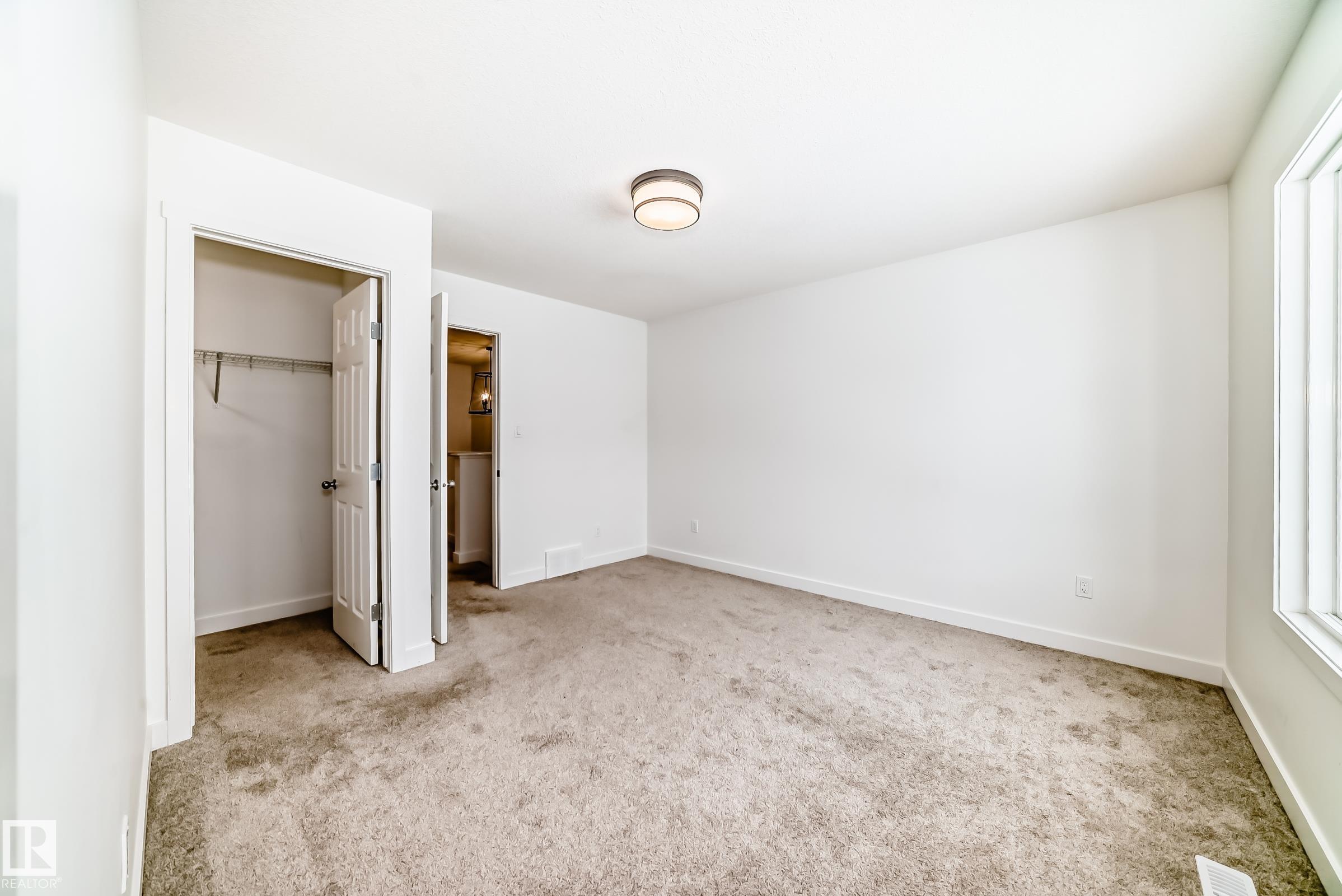 https://zimg.paragon.ice.com/ParagonImages/Property/PM/RAE/225396790/11/0/0/33d27543e98a6ecc4cf9b716b2760613/1/879dfb255965ac1c9f6e803743be9685/225396790-F0C905C5-DDB4-4D6B-9E28-33151B8CEF17.JPG