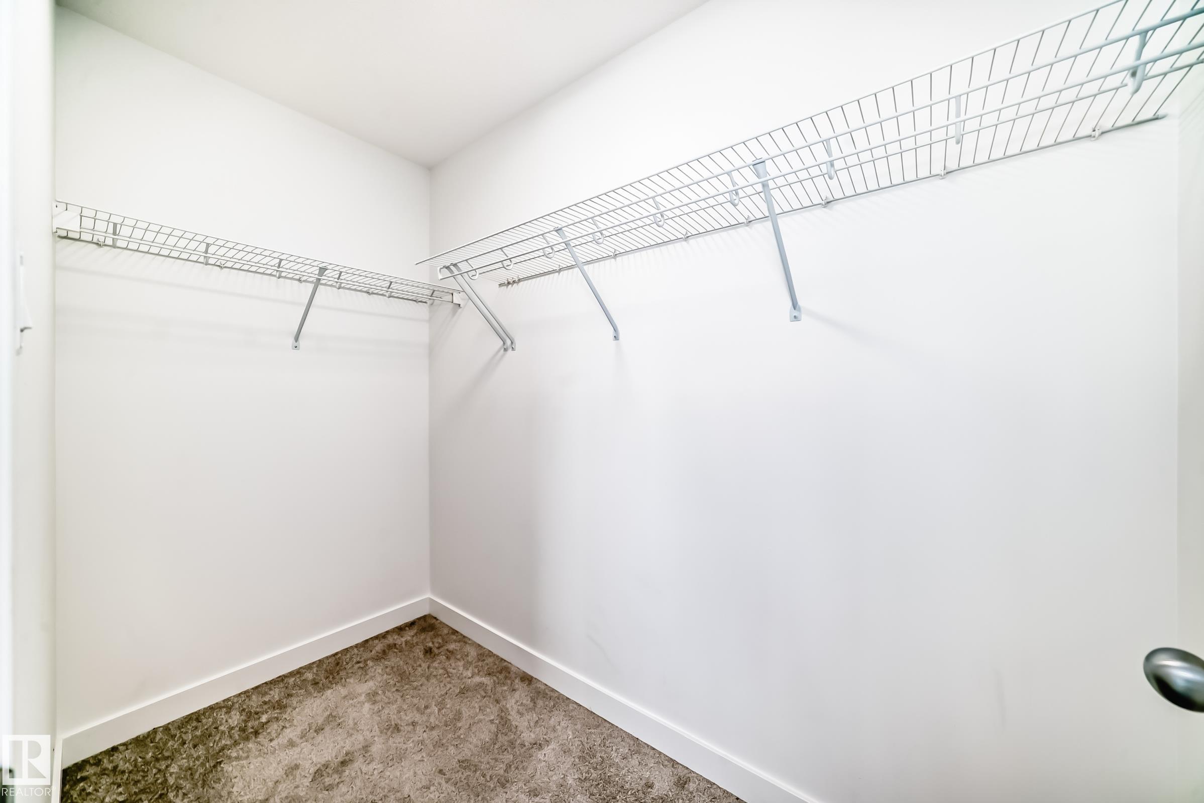 https://zimg.paragon.ice.com/ParagonImages/Property/PM/RAE/225396790/14/0/0/deeb659922773cae2423bb0d2aff0a20/1/879dfb255965ac1c9f6e803743be9685/225396790-057F6B93-F50C-4DED-A9B5-566A3642C85A.JPG