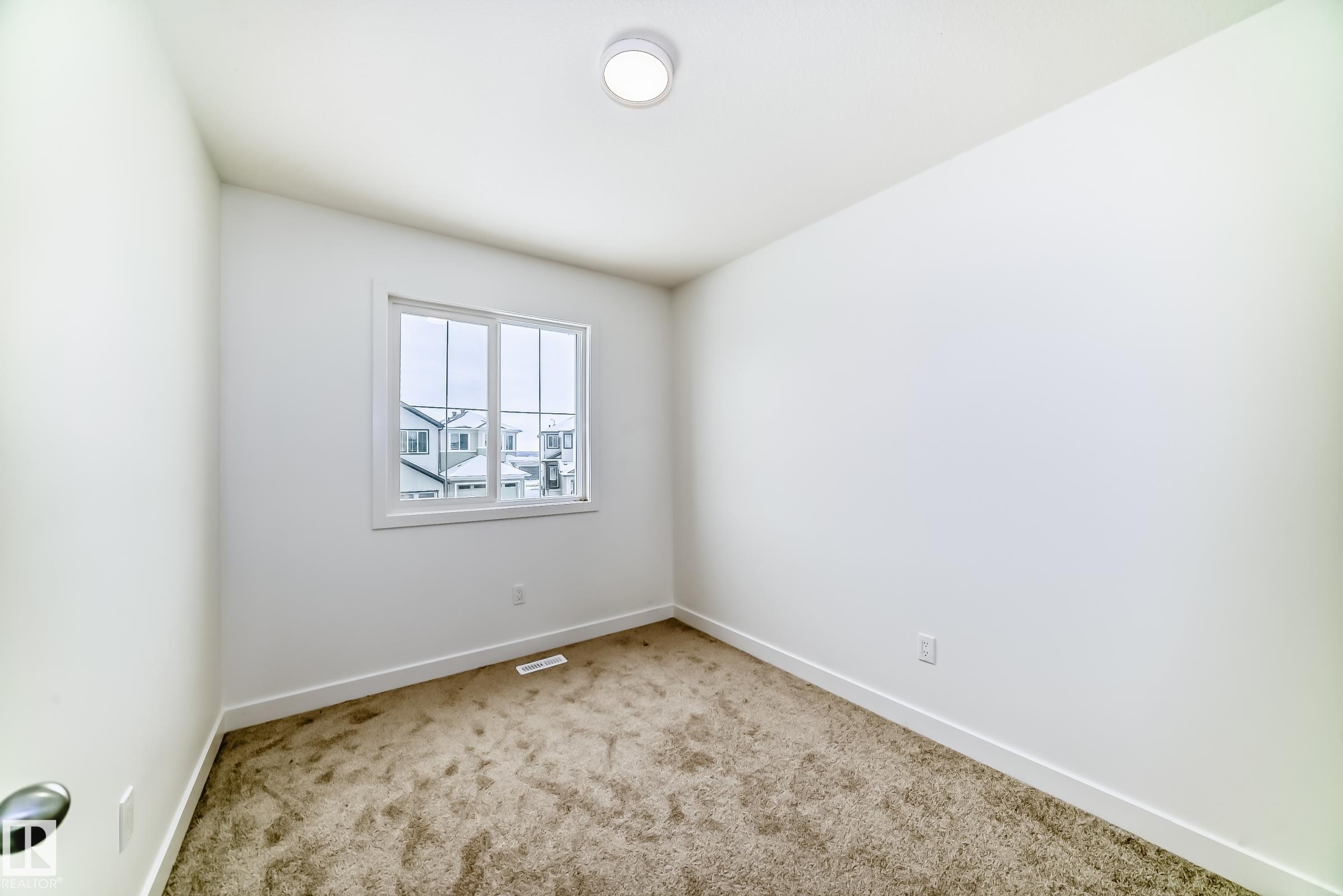 https://zimg.paragon.ice.com/ParagonImages/Property/PM/RAE/225396790/15/0/0/6759adef46f27cc4bd302c84c6274ad3/1/879dfb255965ac1c9f6e803743be9685/225396790-1C657846-4B9D-41C5-B38E-B6ADE57C261E.JPG