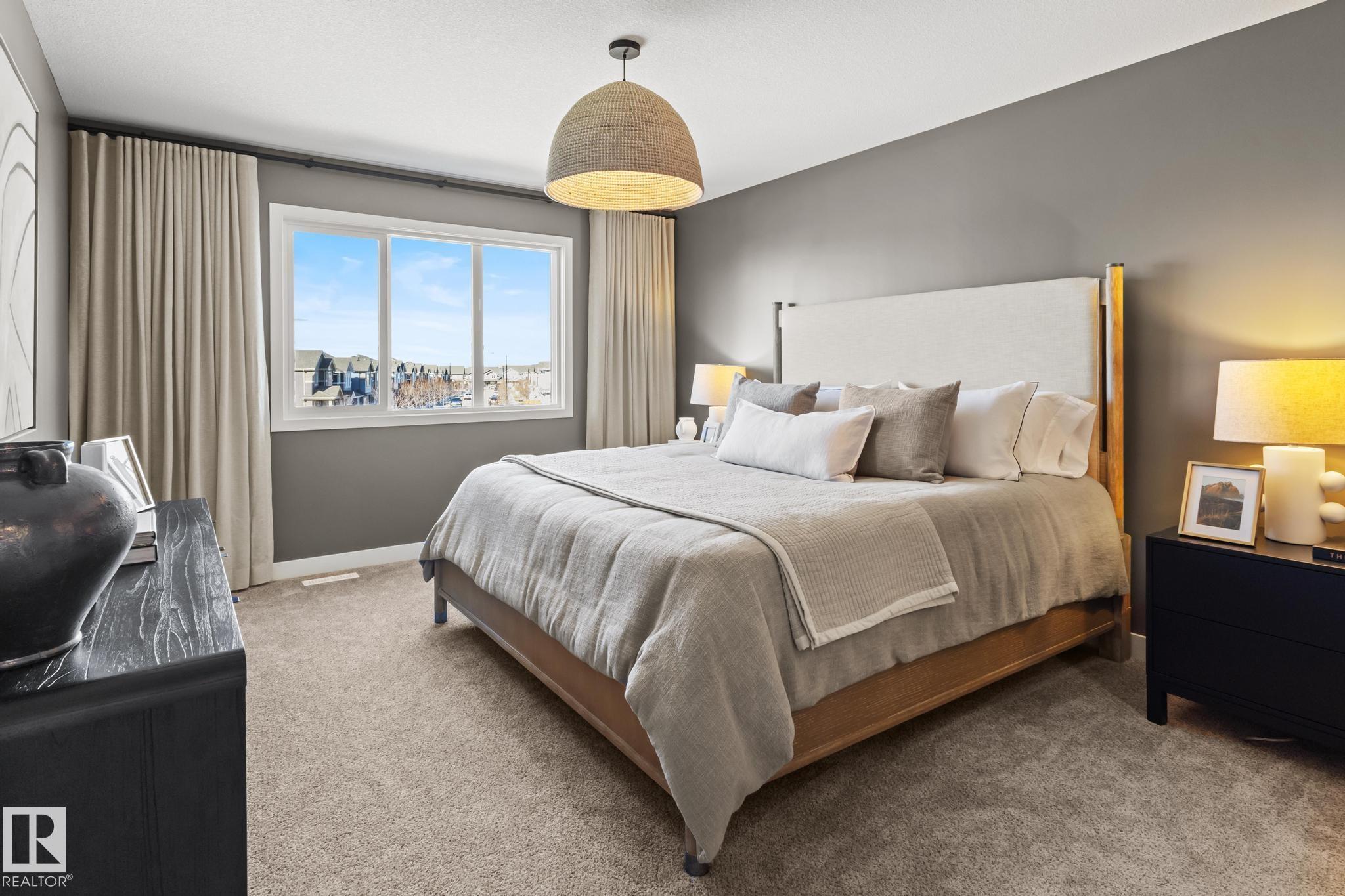 Photo 11 at 3195 Erlanger Way NW, Edgemont, Edmonton