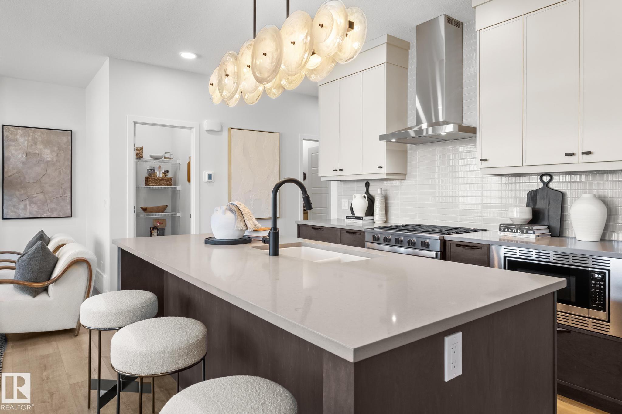 Photo 8 at 3195 Erlanger Way NW, Edgemont, Edmonton