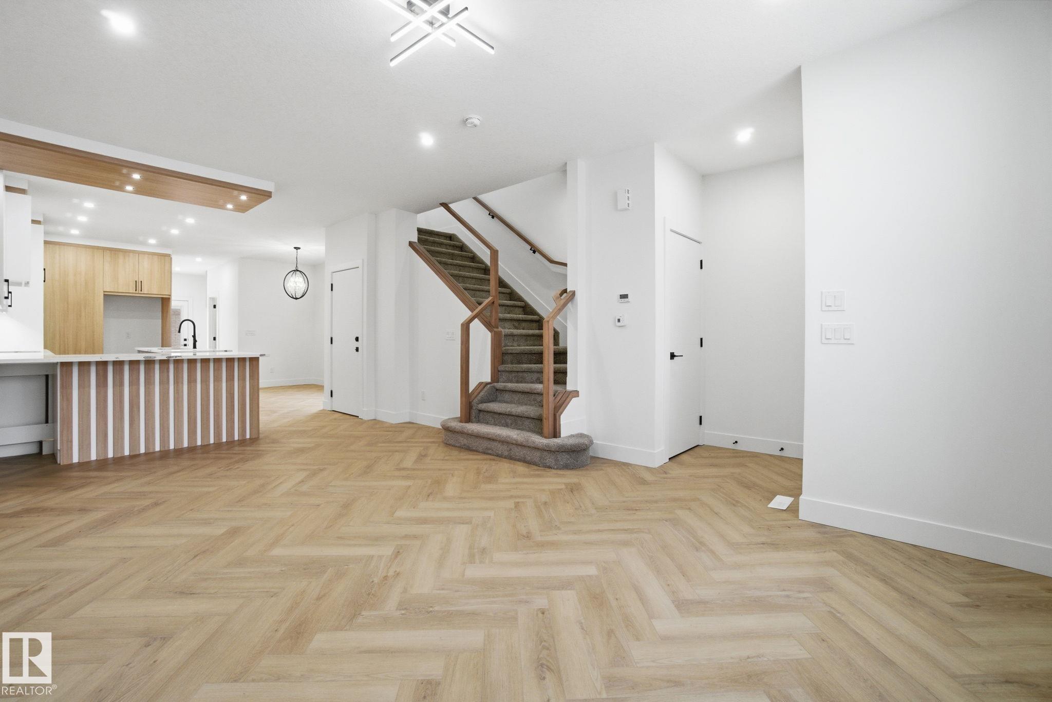 Photo 16 at 10919 79 Avenue NW, Garneau, Edmonton