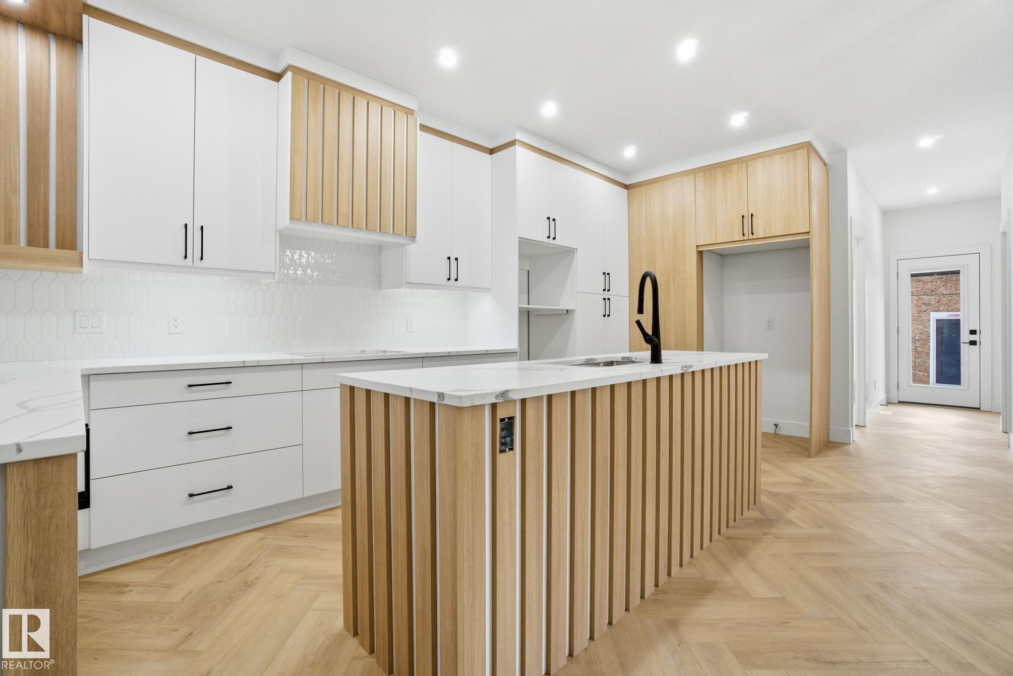 Photo 8 at 10919 79 Avenue NW, Garneau, Edmonton