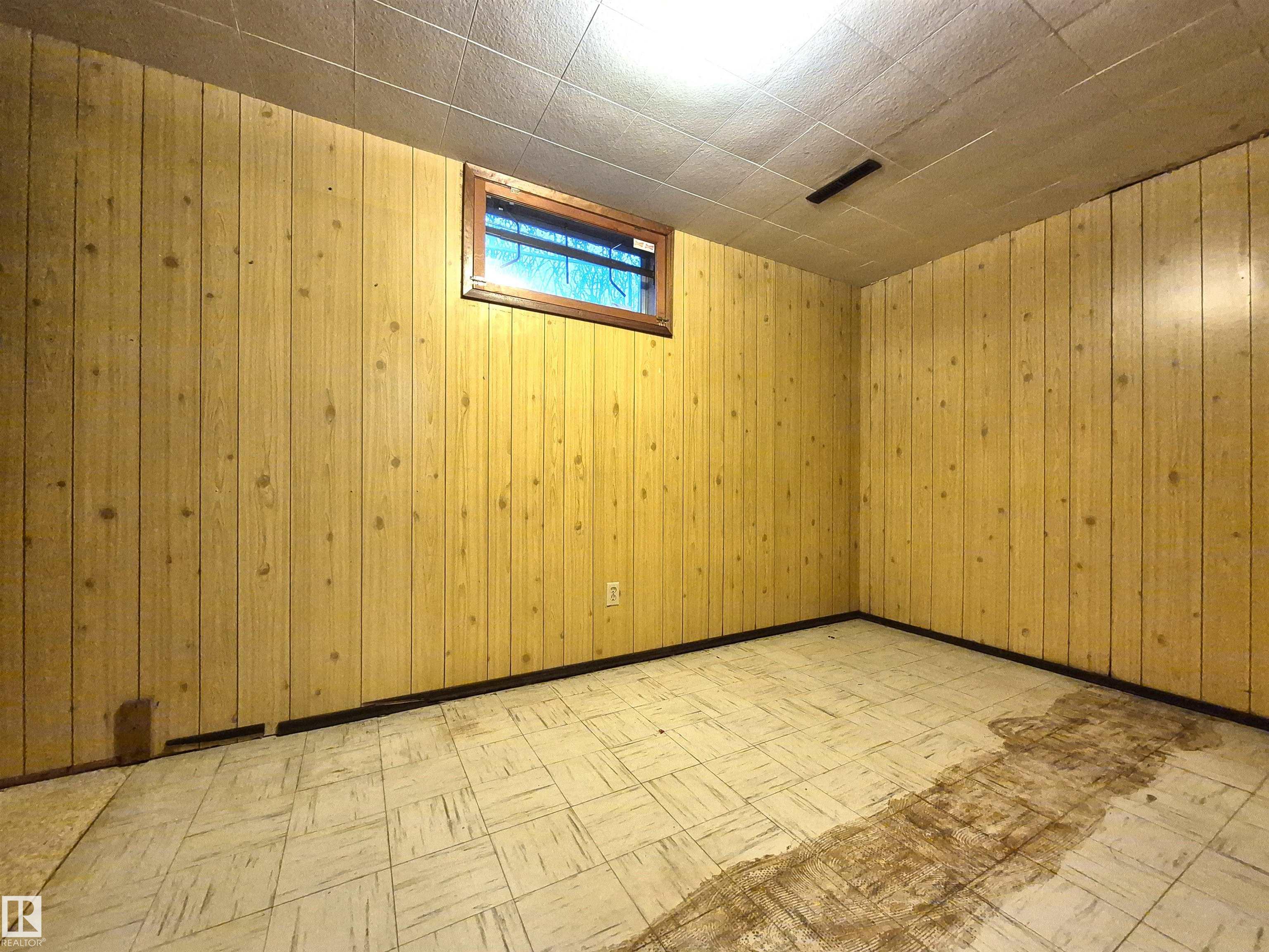 Photo 30 at 11440 44a Avenue NW, Royal Gardens, Edmonton