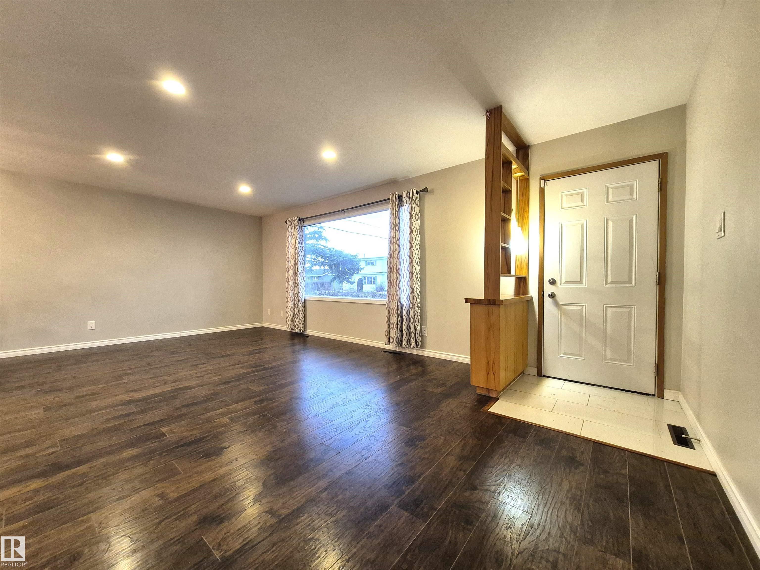 11440 44a Avenue NW, Royal Gardens, Edmonton