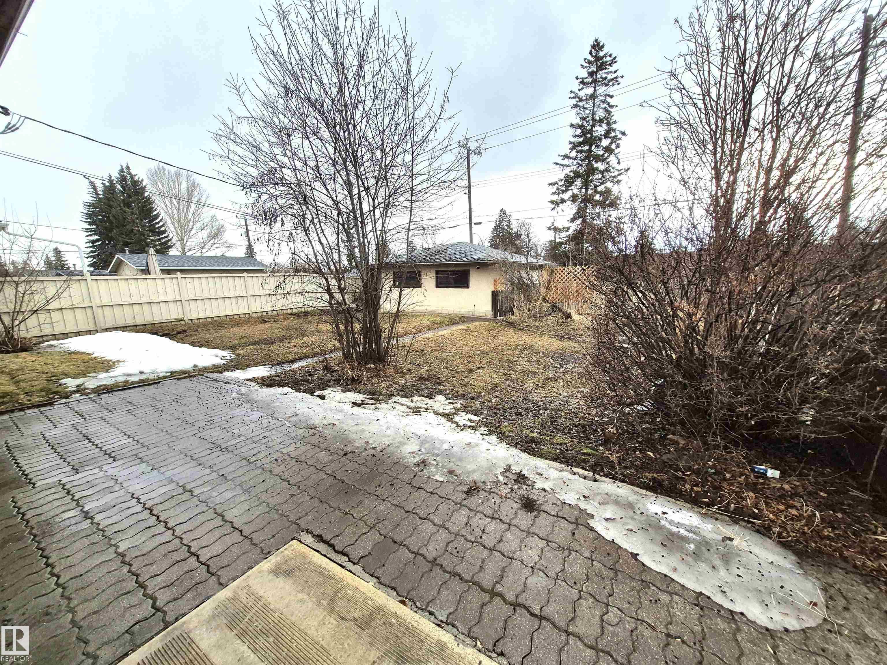 Photo 35 at 11440 44a Avenue NW, Royal Gardens, Edmonton