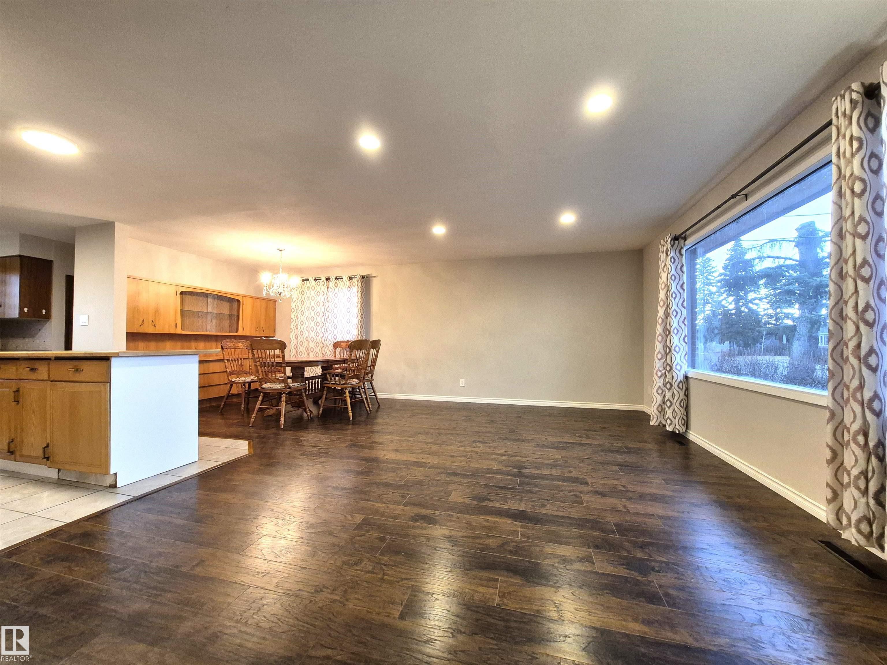 11440 44a Avenue NW, Royal Gardens, Edmonton