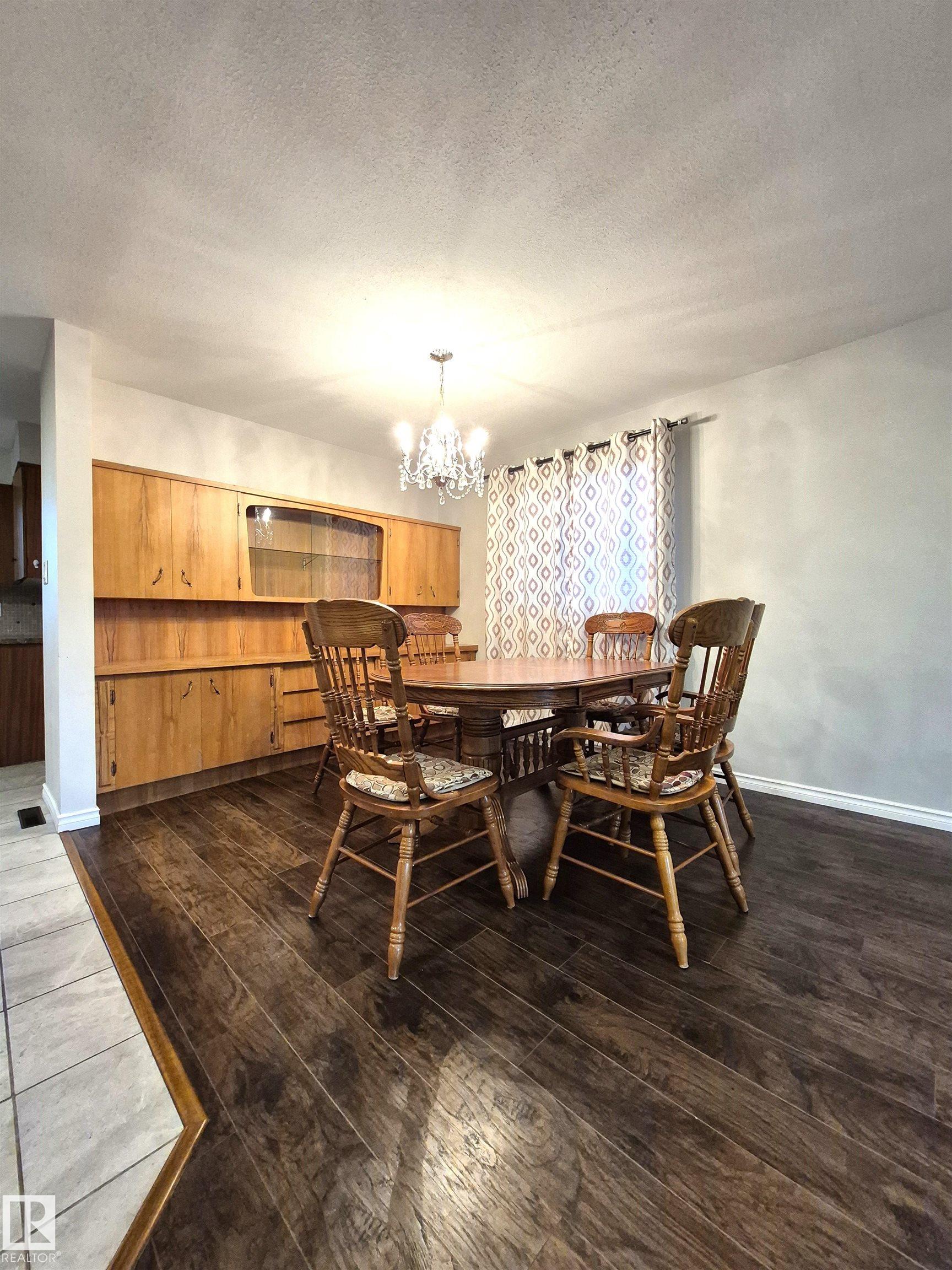 Photo 7 at 11440 44a Avenue NW, Royal Gardens, Edmonton