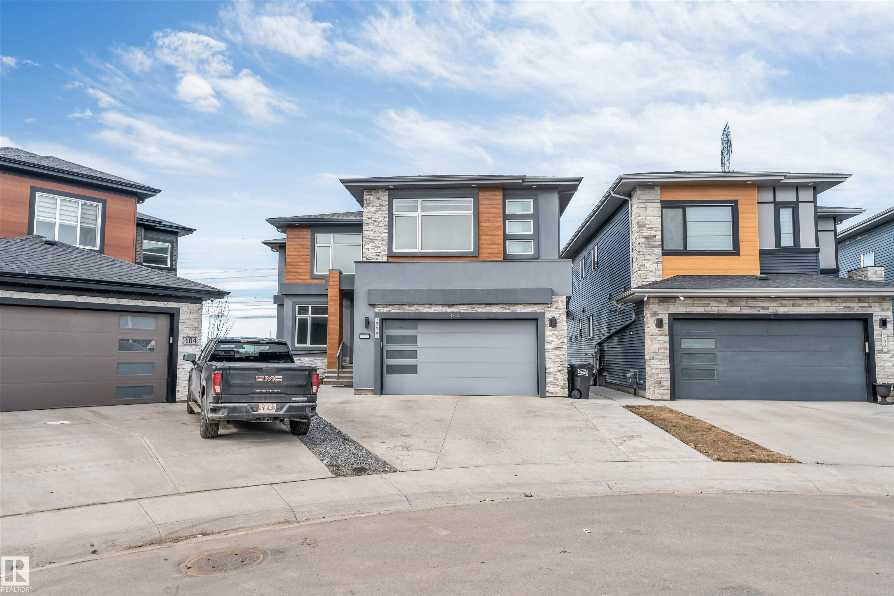 3736 1 Avenue SW, Charlesworth, Edmonton