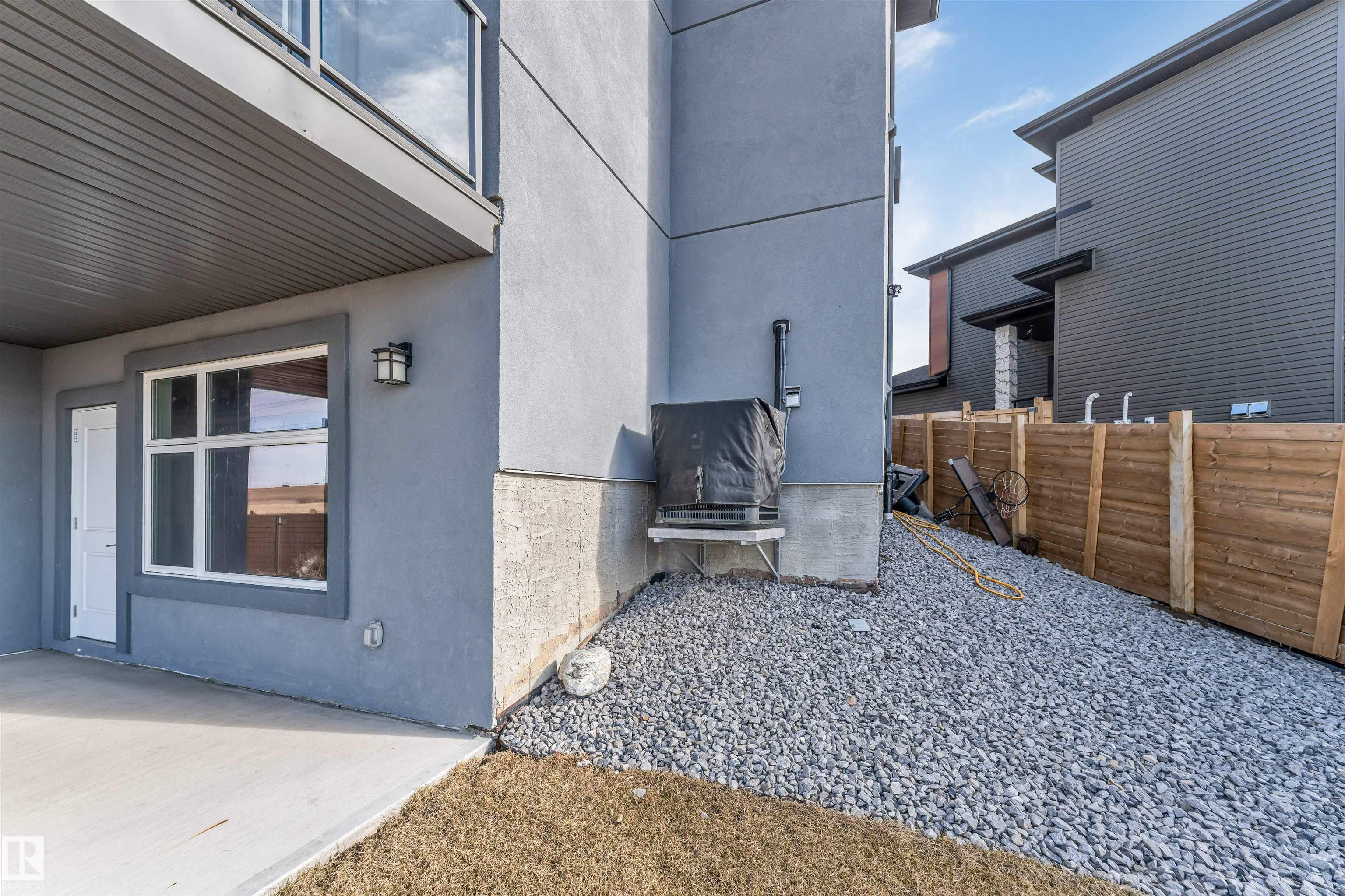 Photo 8 at 3736 1 Avenue SW, Charlesworth, Edmonton