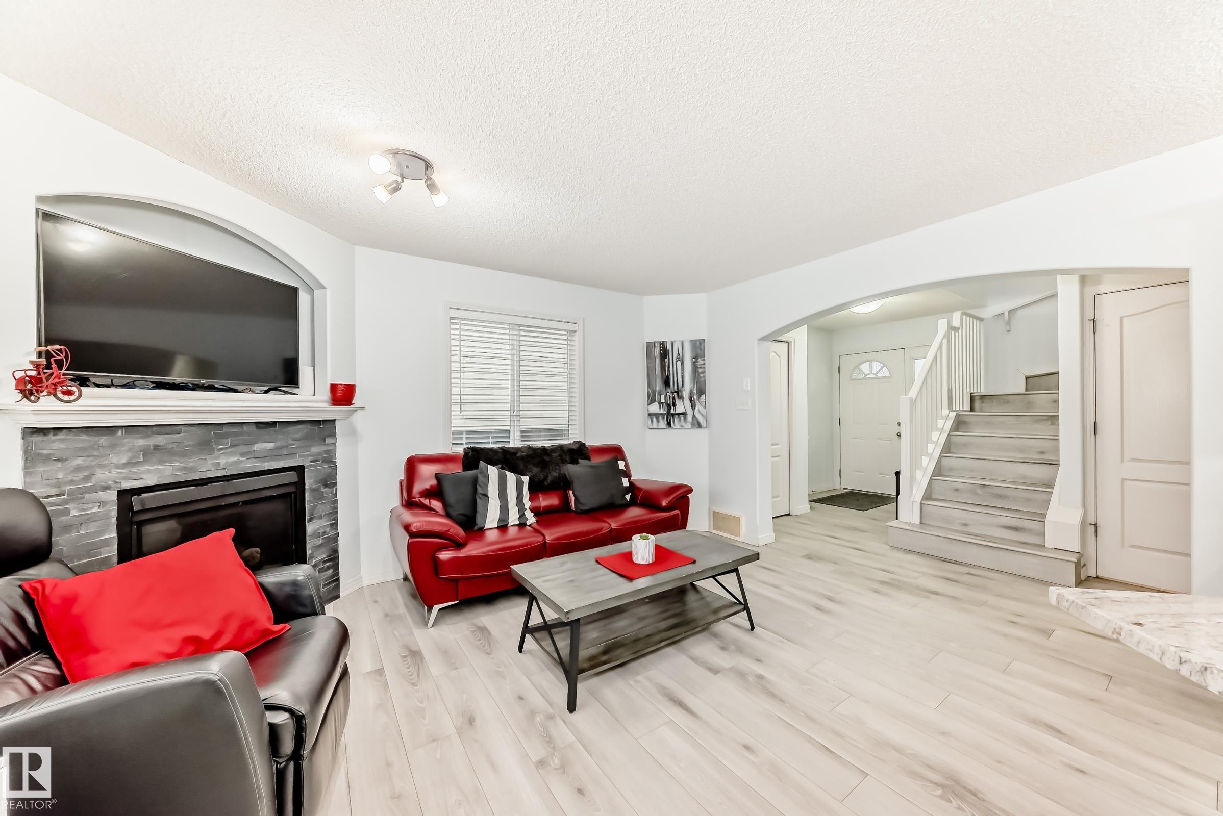 Photo 11 at 5305 205 Street NW, The Hamptons, Edmonton