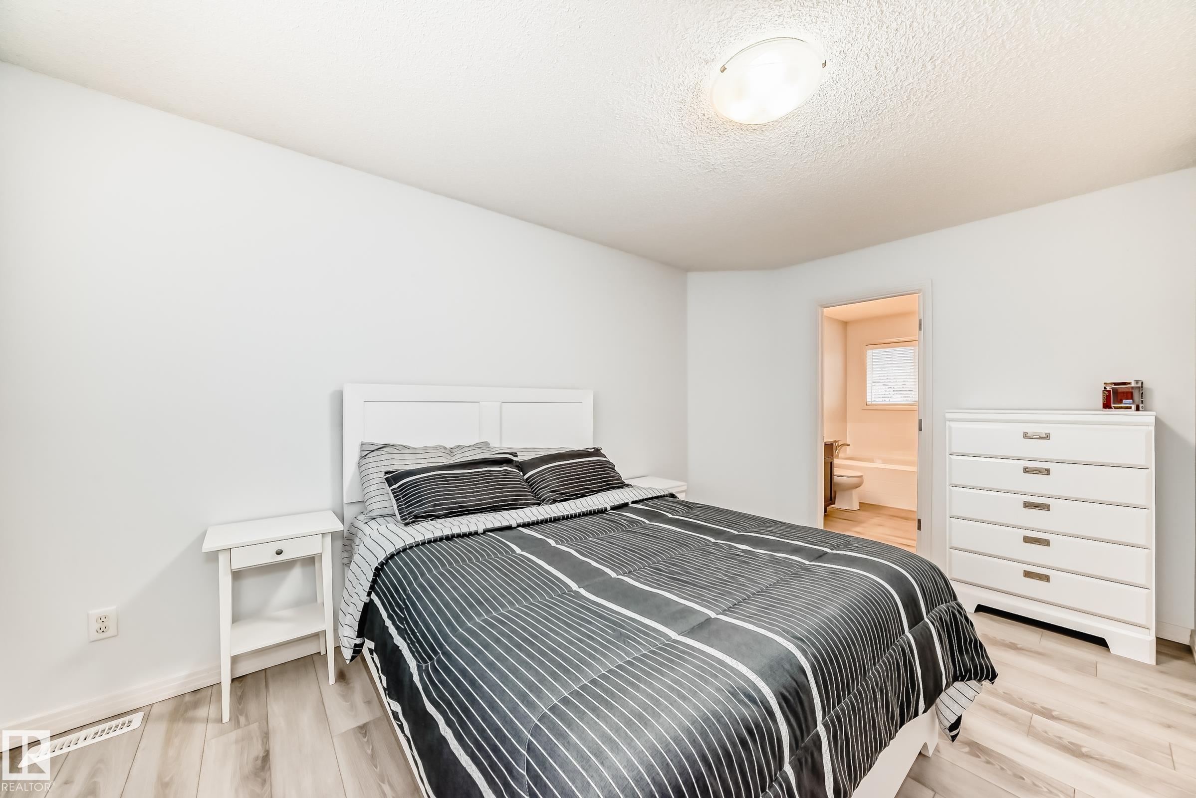 Photo 18 at 5305 205 Street NW, The Hamptons, Edmonton