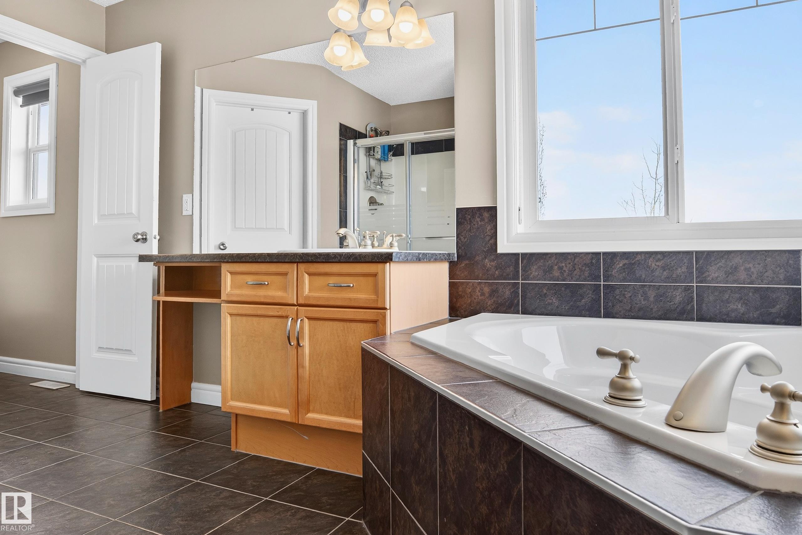 Photo 37 at 8477 Sloane Crescent NW, South Terwillegar, Edmonton