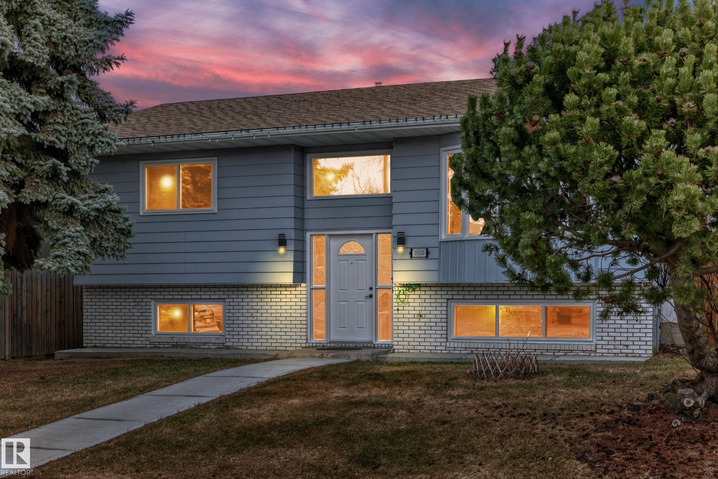 Picture for 2039 48 ST NW