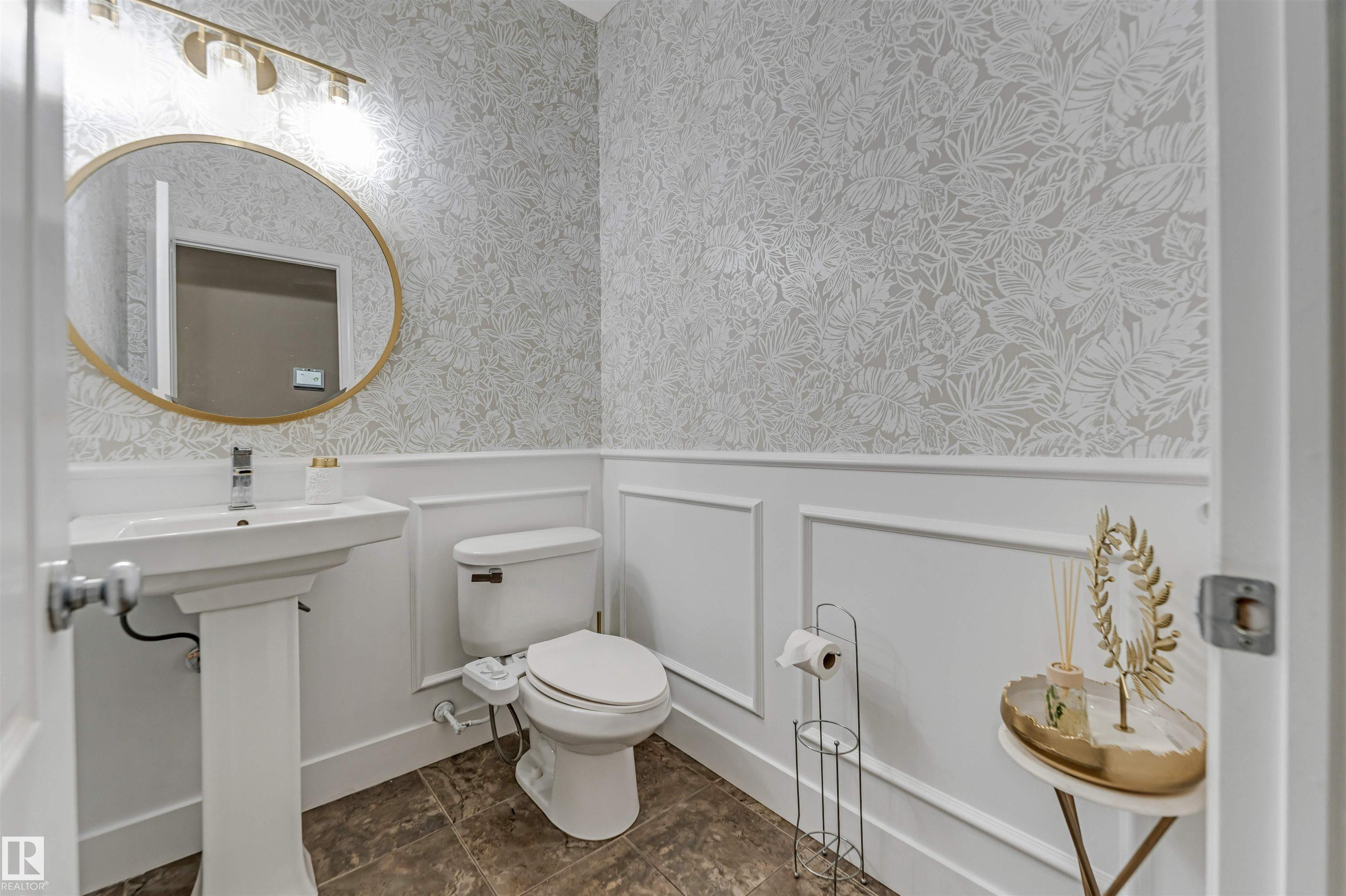 Photo 15 at 5156 2 Avenue SW, Charlesworth, Edmonton