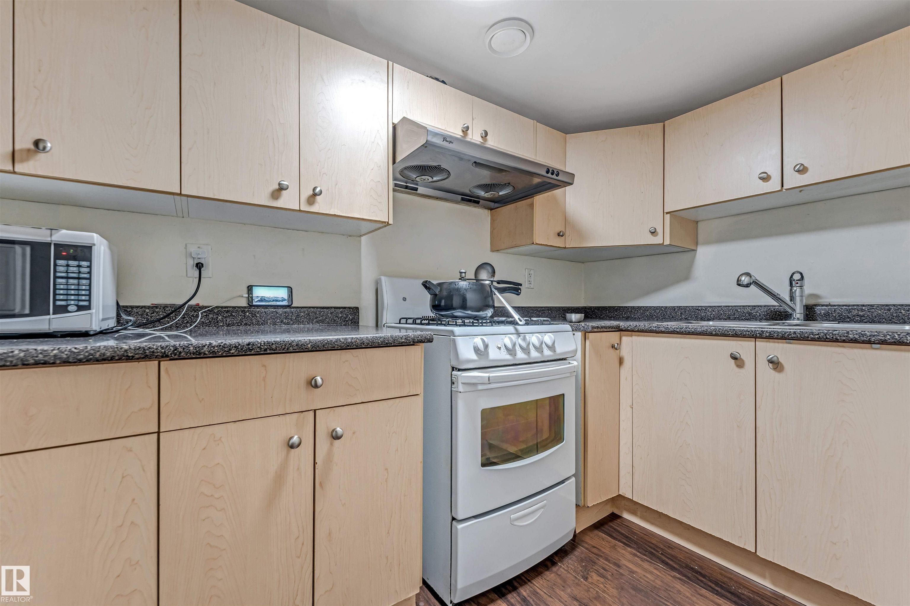 Photo 45 at 5156 2 Avenue SW, Charlesworth, Edmonton