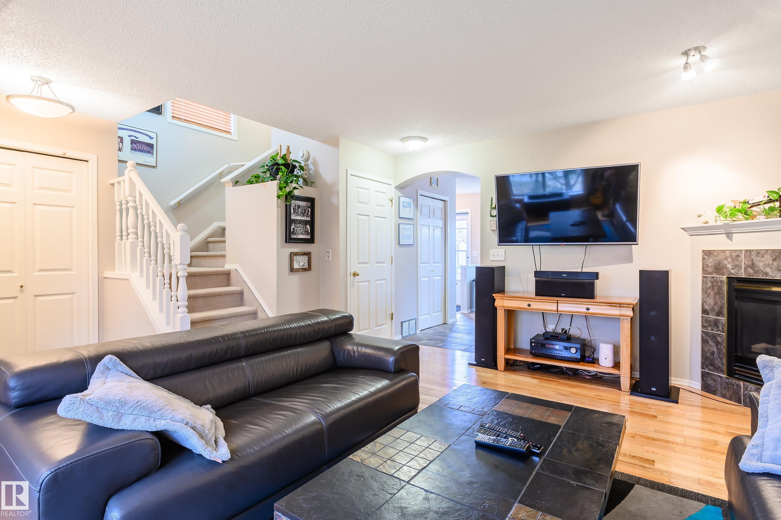 https://zimg.paragon.ice.com/ParagonImages/Property/PM/RAE/225396861/13/0/0/7acea94cba96a888cb8d6f2e98ebd651/1/309931d0929c050162dbba07730c30c5/225396861-7df35f07-f6cb-4a9f-95b0-17fac52c777a.JPG