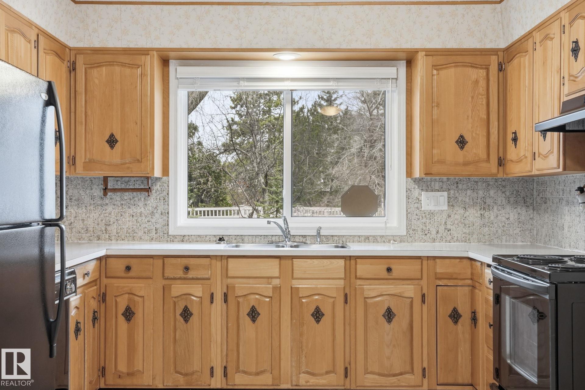 Photo 12 at 14848 64 Avenue NW, Brander Gardens, Edmonton