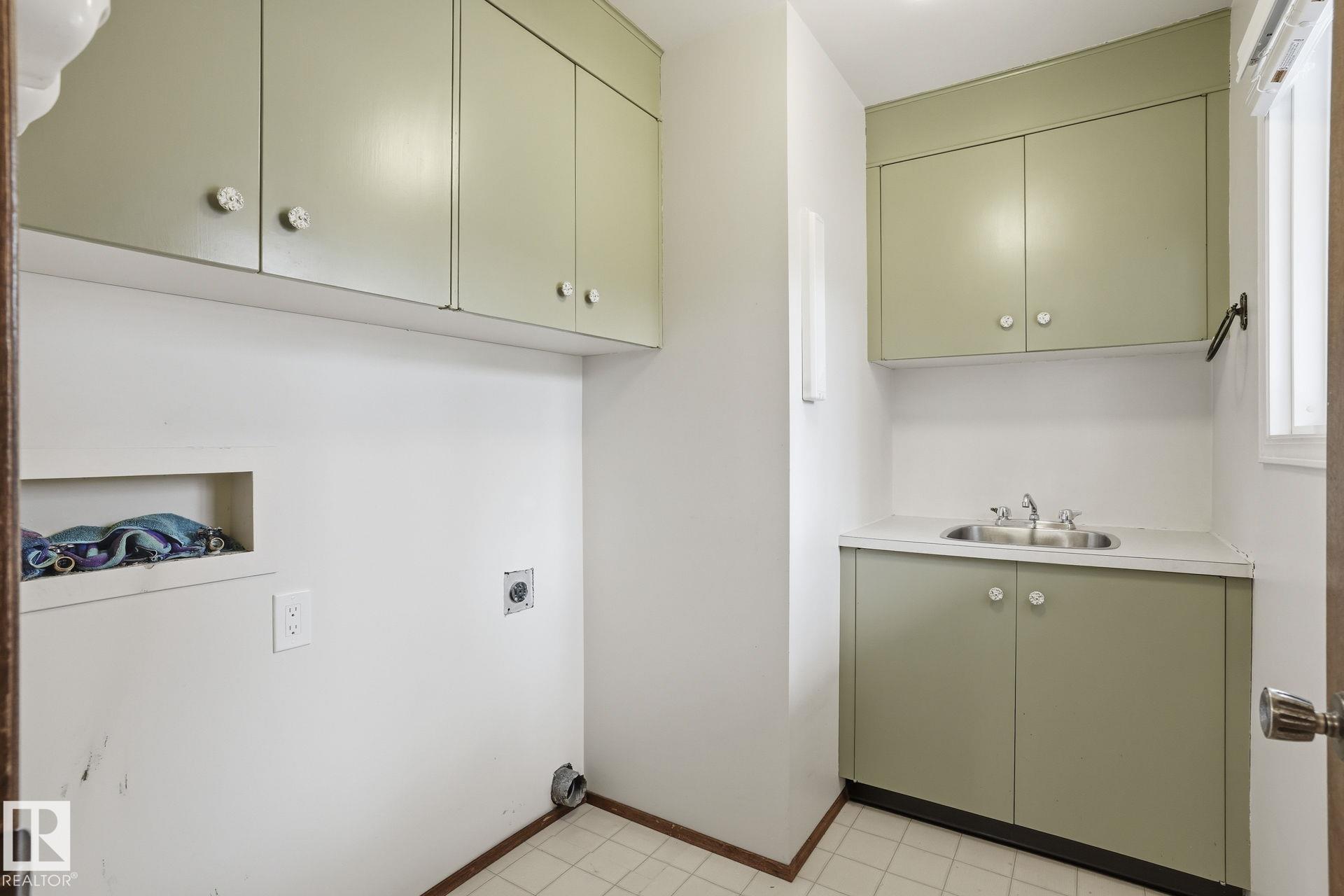 Photo 18 at 14848 64 Avenue NW, Brander Gardens, Edmonton