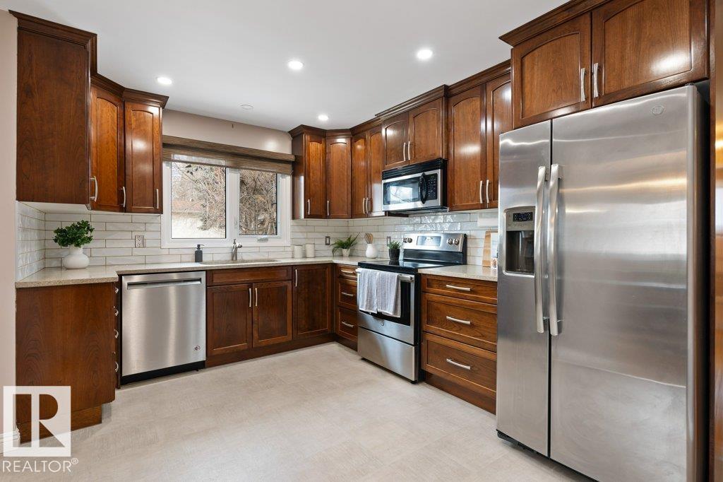 Photo 9 at 33 Fenwick Crescent, Forest Lawn, St. Albert