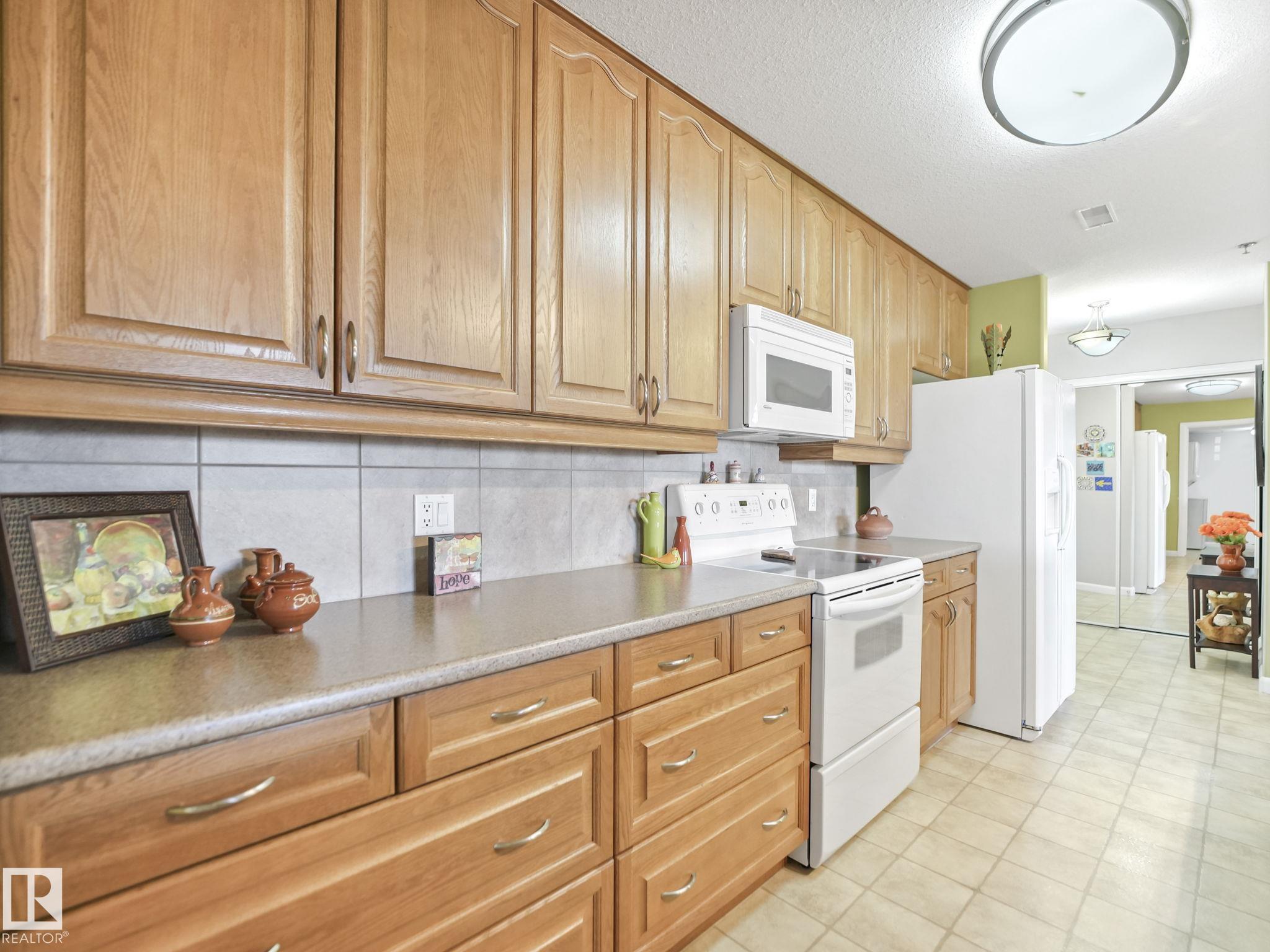 Photo 10 at 415 - 530 Hooke Road NW, Canon Ridge, Edmonton