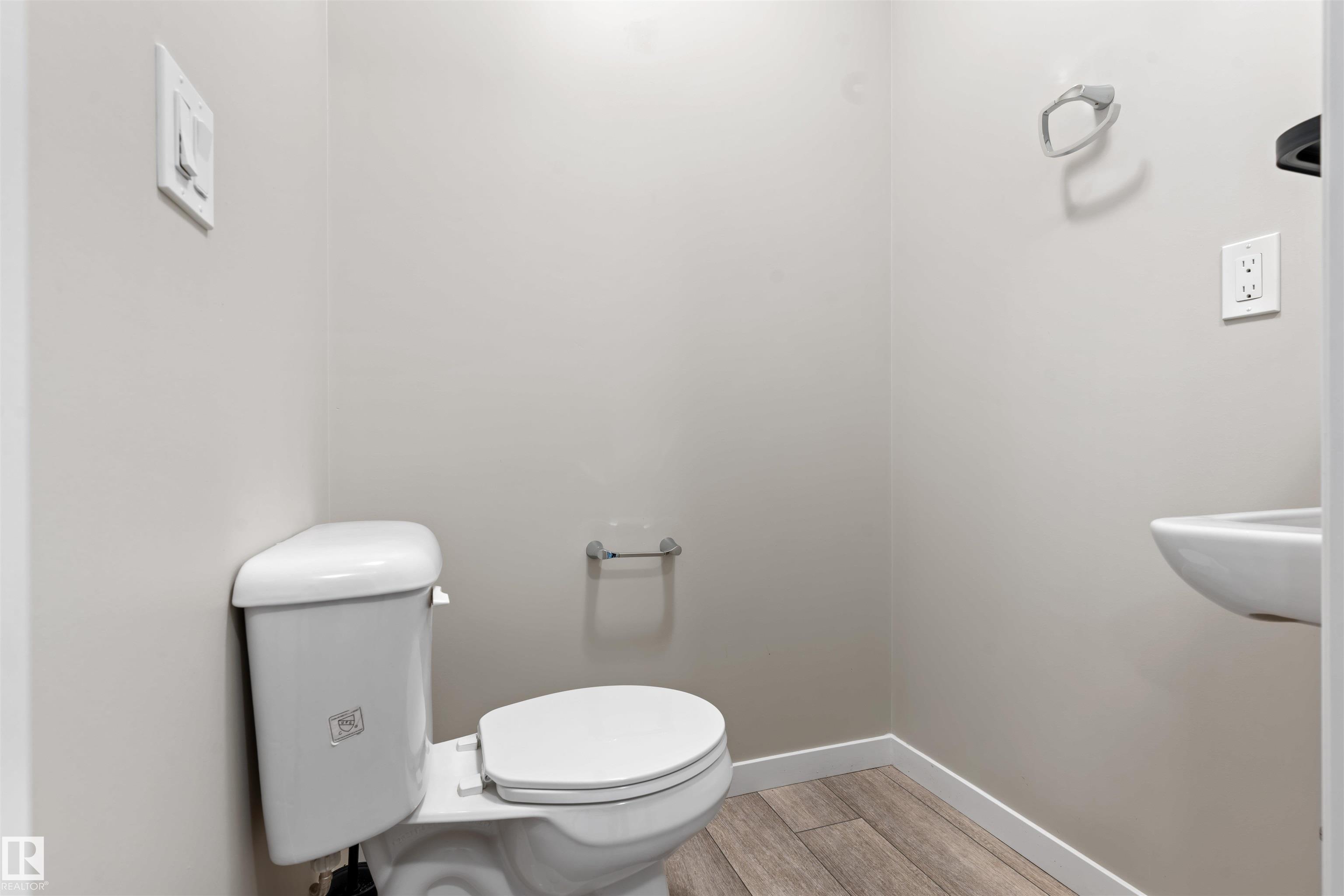 Photo 9 at 19615 28 Avenue NW, The Uplands, Edmonton