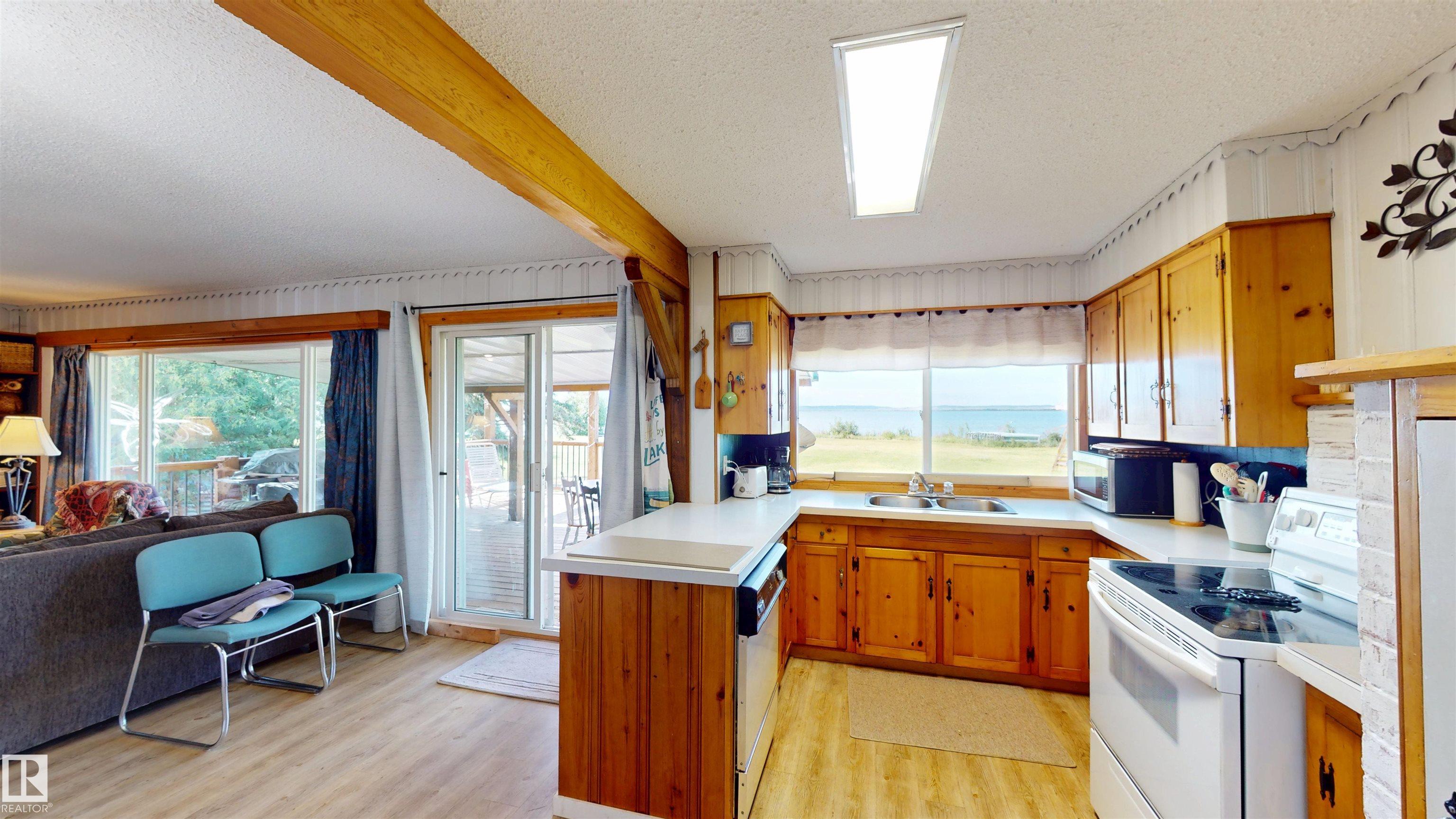 Photo 17 at 12 53026 Rge Road 43, Rizzie Beach, Rural Parkland County