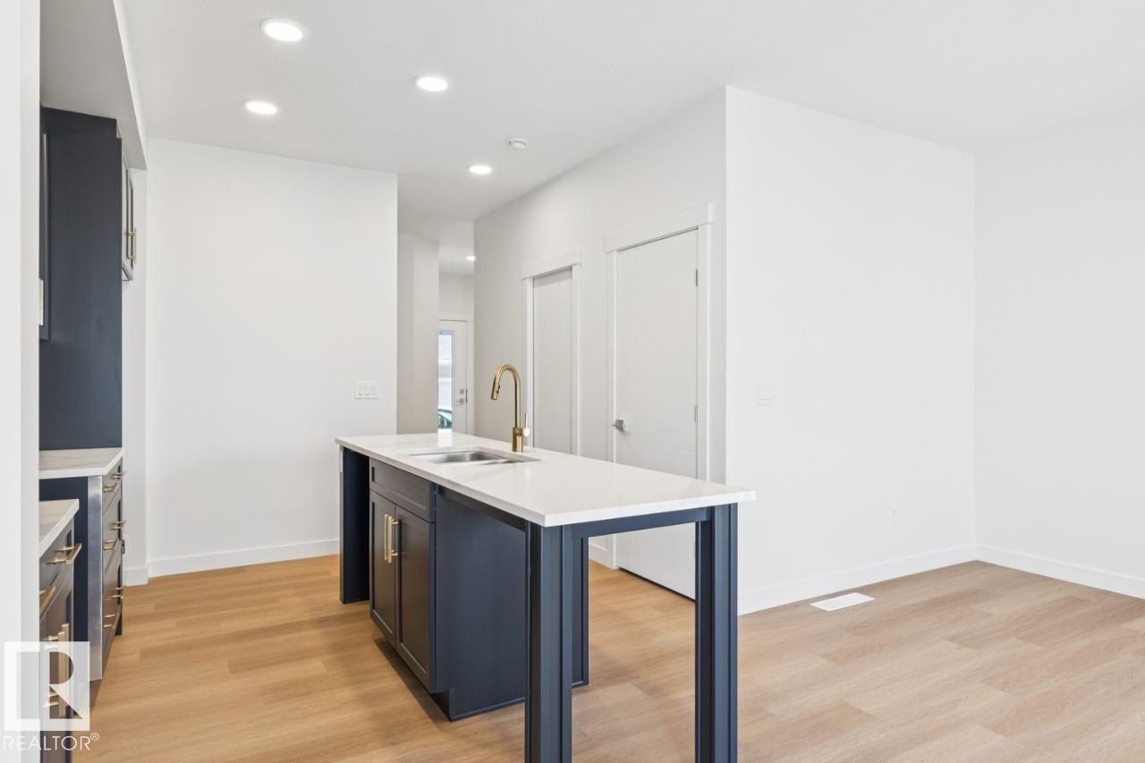 https://zimg.paragon.ice.com/ParagonImages/Property/PM/RAE/225396893/6/0/0/89c9f40f989dc98a9565286edbed87d8/1/70da3027e08d8e8c0737310fec5de311/225396893-7e45c1fe-3957-458f-a126-5afc8988e94a.JPG