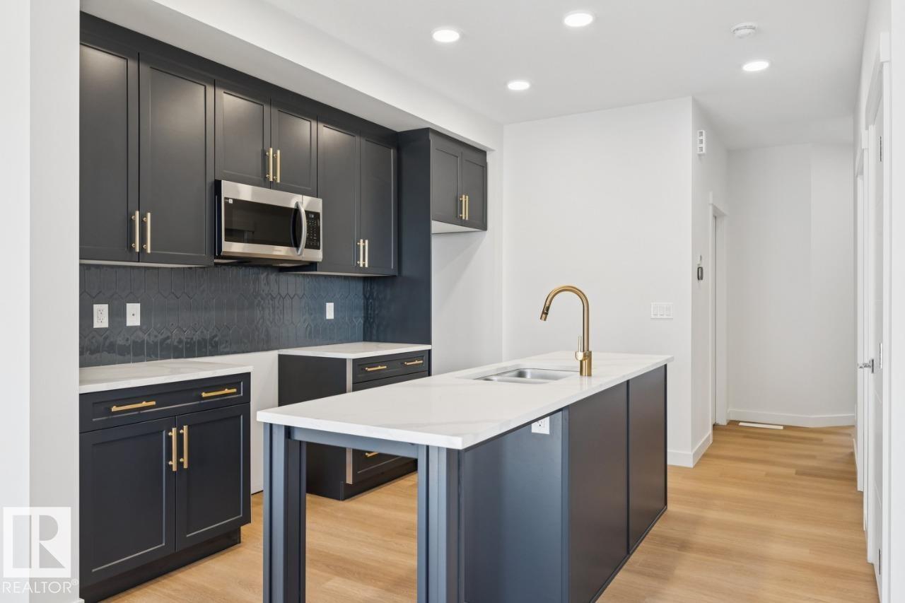 https://zimg.paragon.ice.com/ParagonImages/Property/PM/RAE/225396893/7/0/0/9a61869b5cfa8da9b8e3e31ad558a329/1/70da3027e08d8e8c0737310fec5de311/225396893-4287559b-a381-44d4-a32e-2c541101aabf.JPG