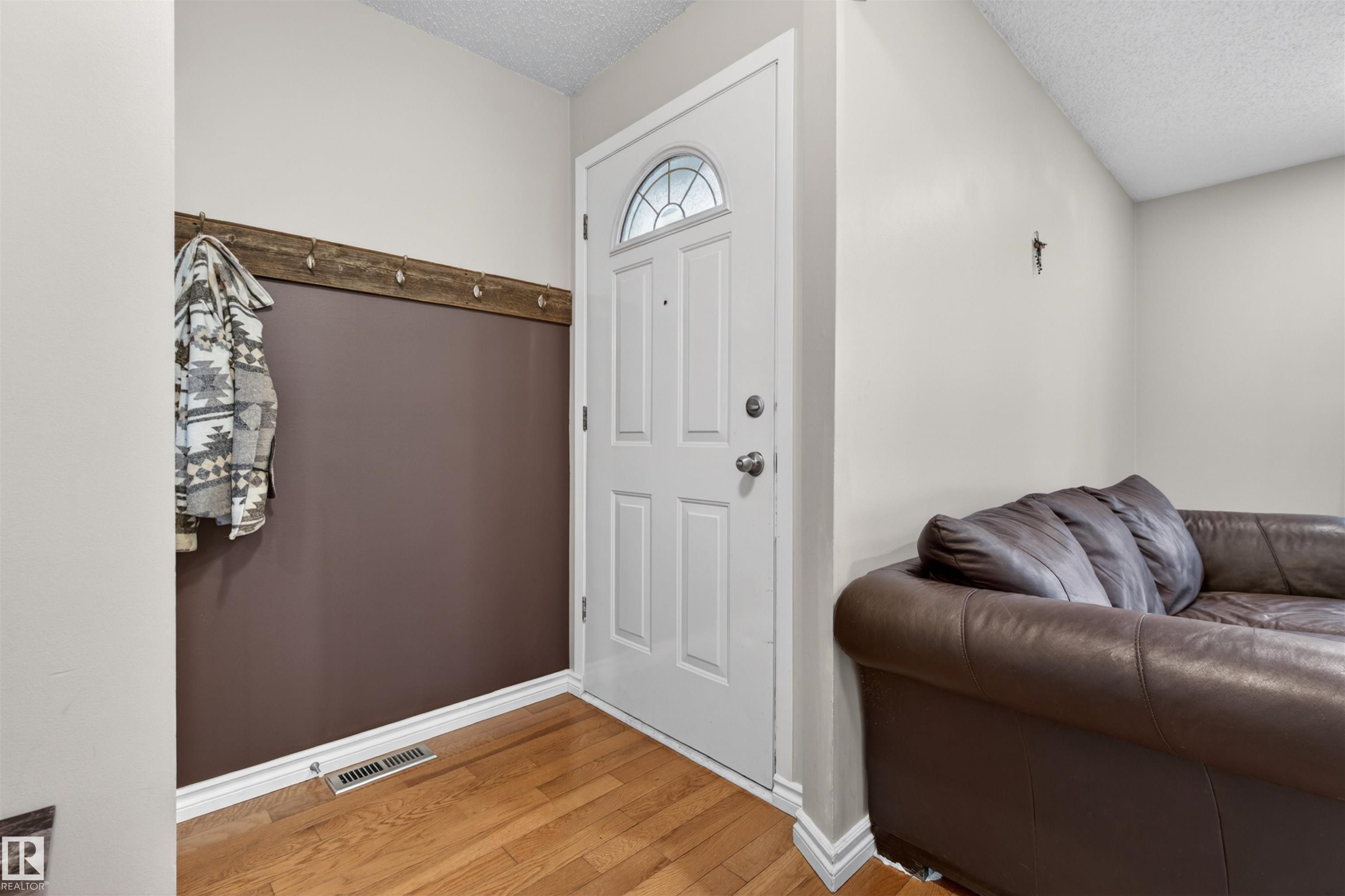 17120 103 Street NW, Baturyn, Edmonton