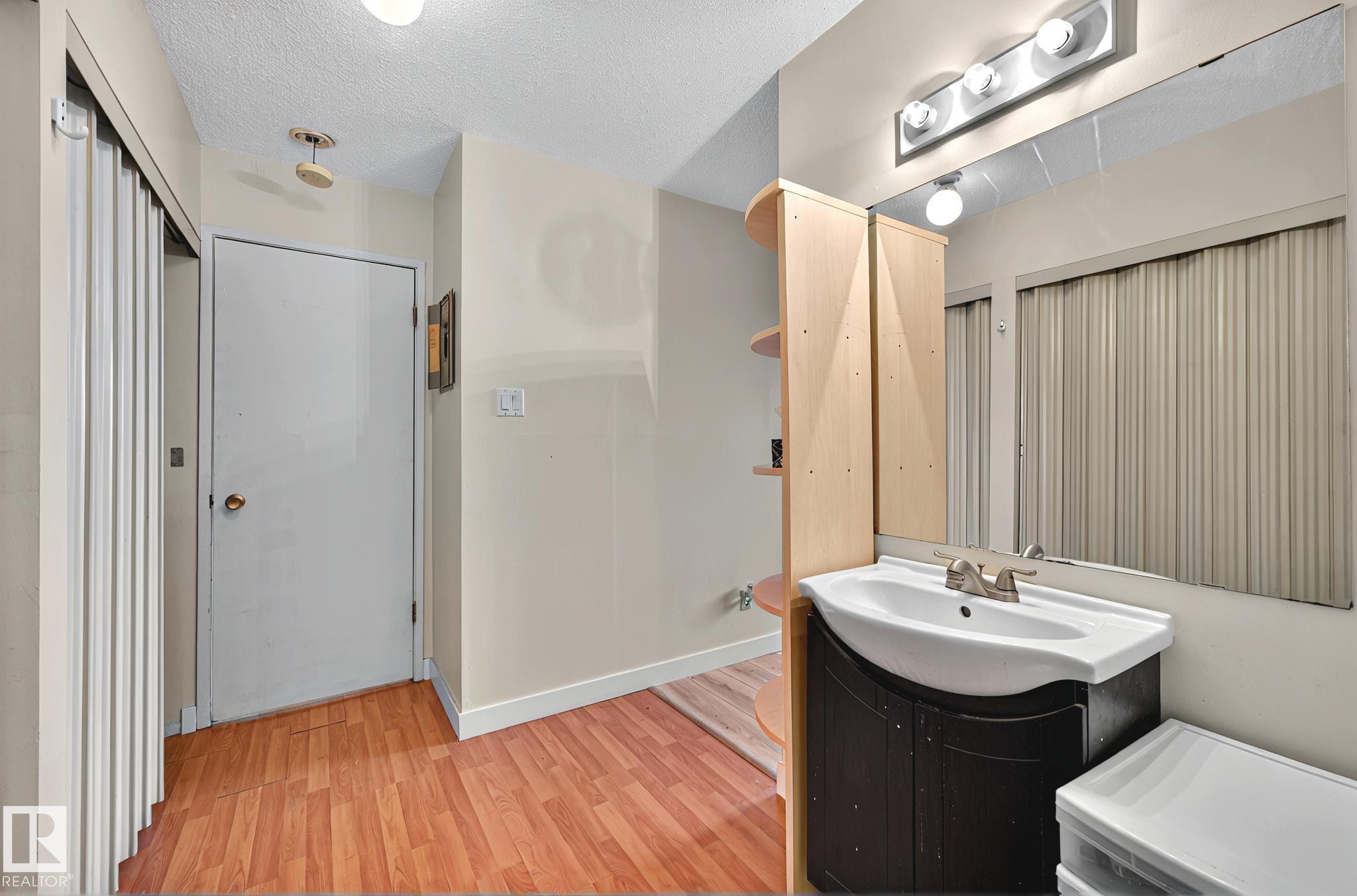 Photo 13 at 106 - 5125 Riverbend Road NW, Brander Gardens, Edmonton