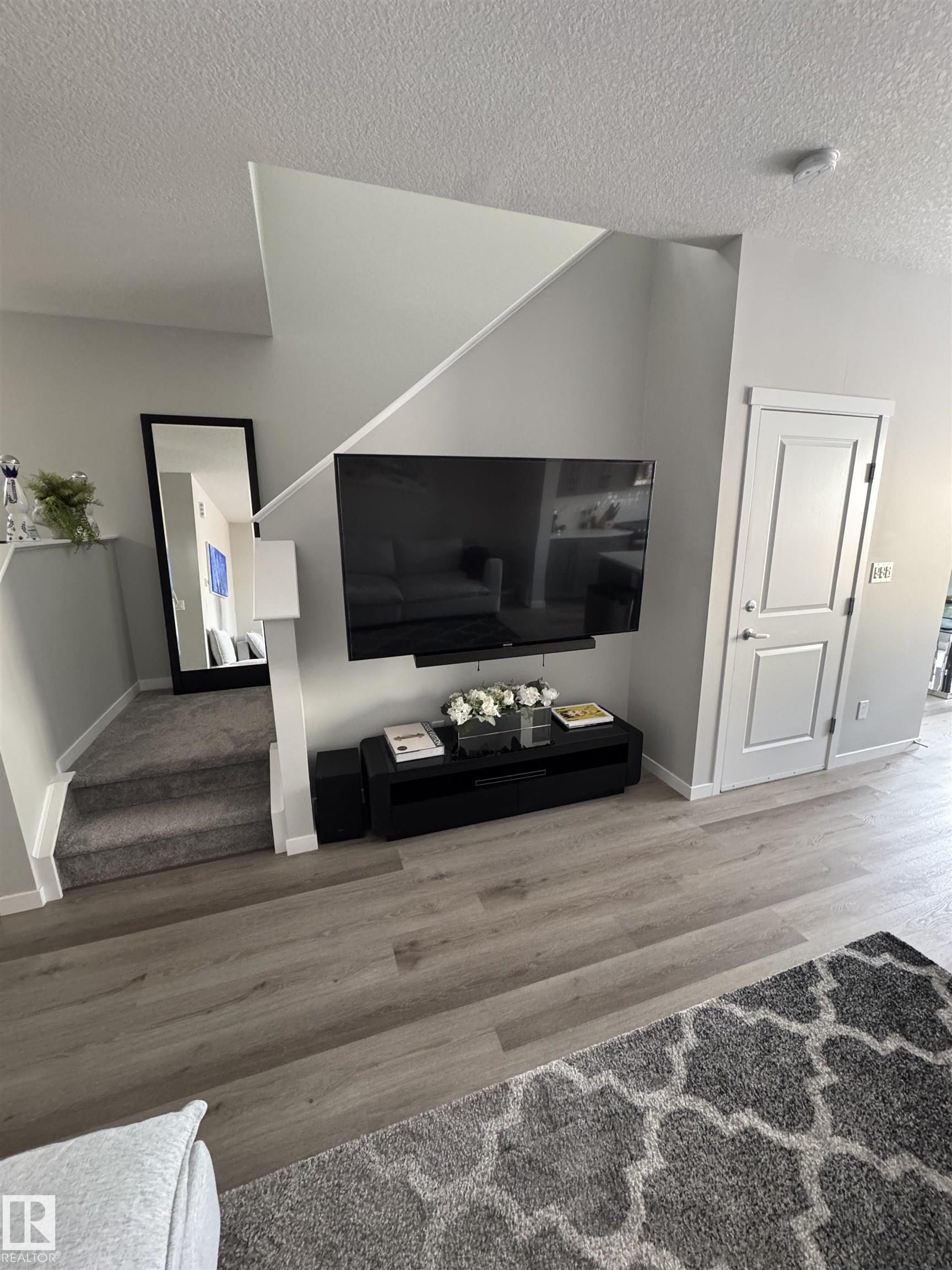 Photo 8 at 2514/2518 151a Avenue NW, Fraser, Edmonton