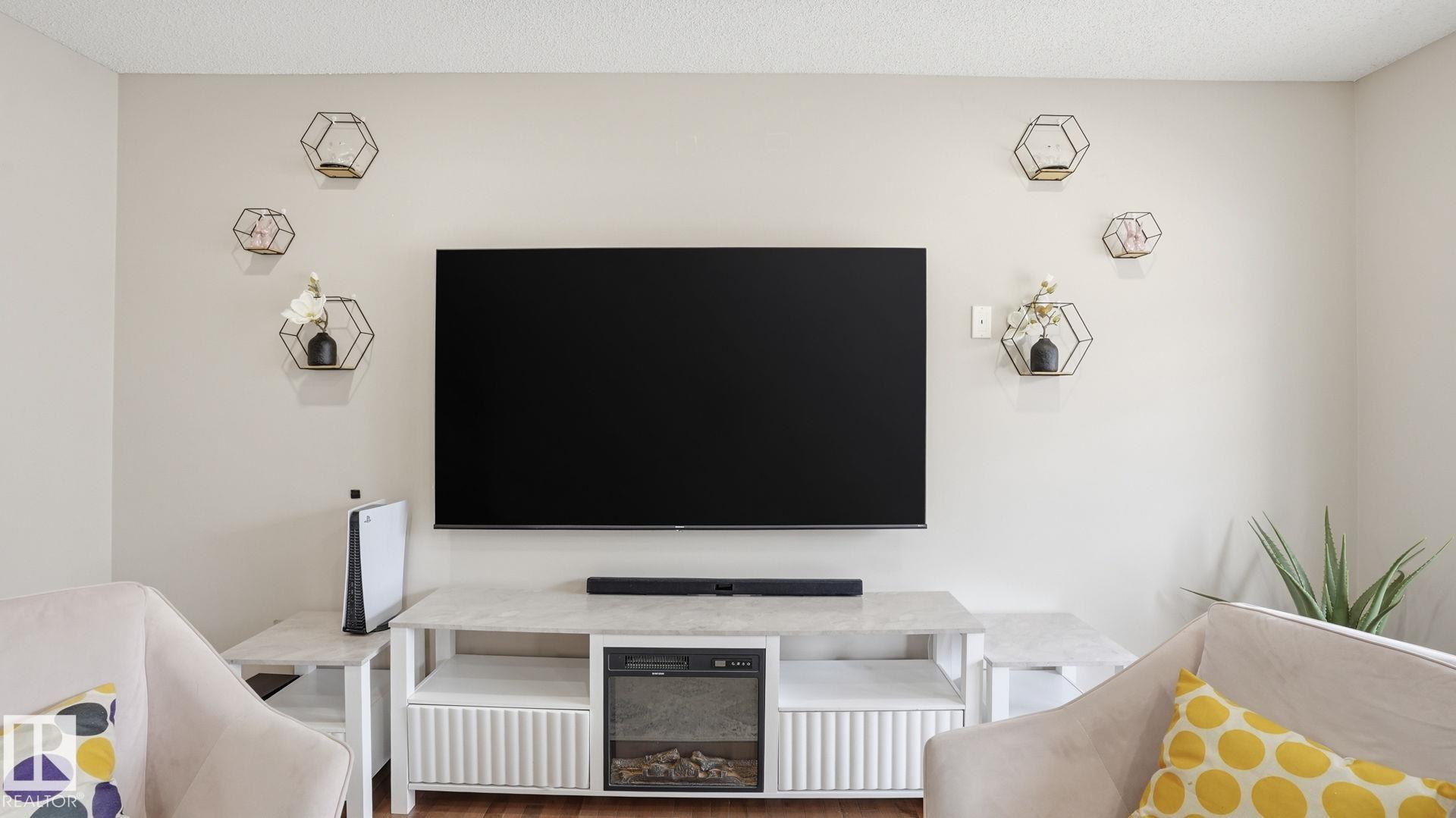 8210 180 Avenue NW, Klarvatten, Edmonton