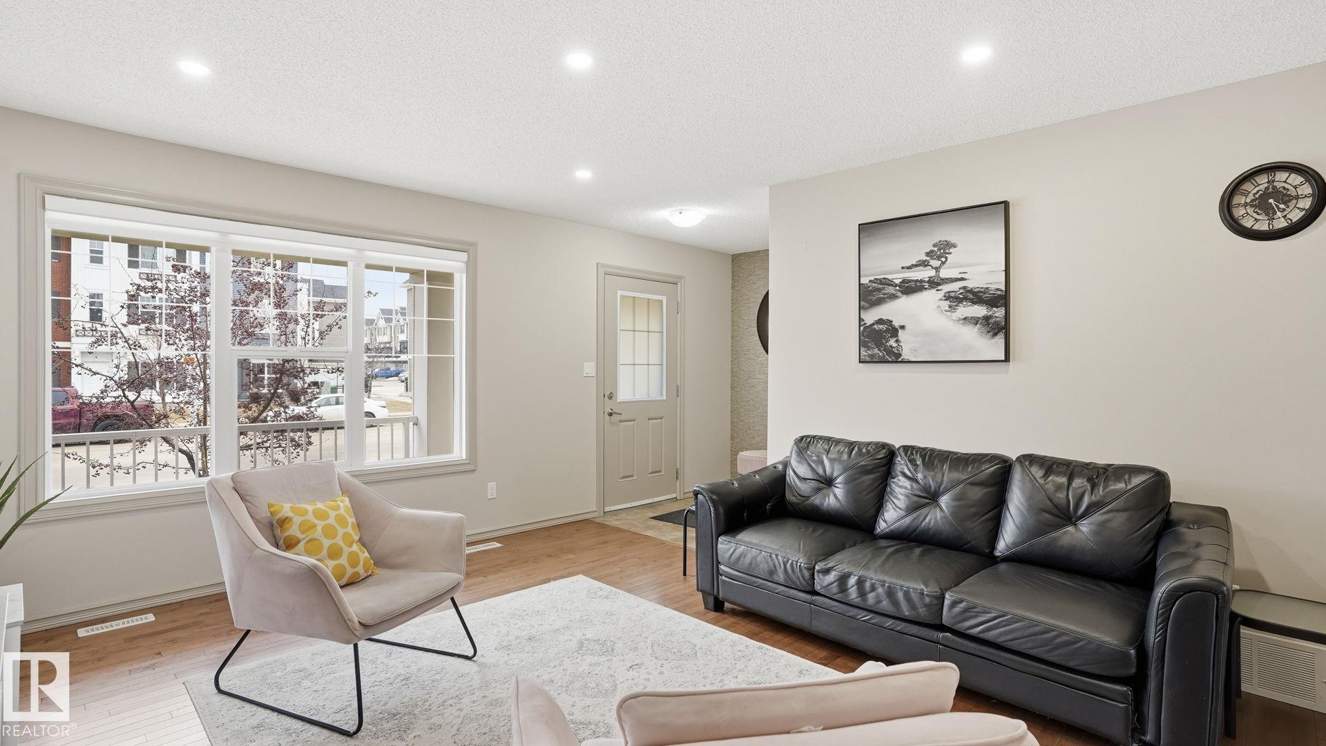 Photo 7 at 8210 180 Avenue NW, Klarvatten, Edmonton