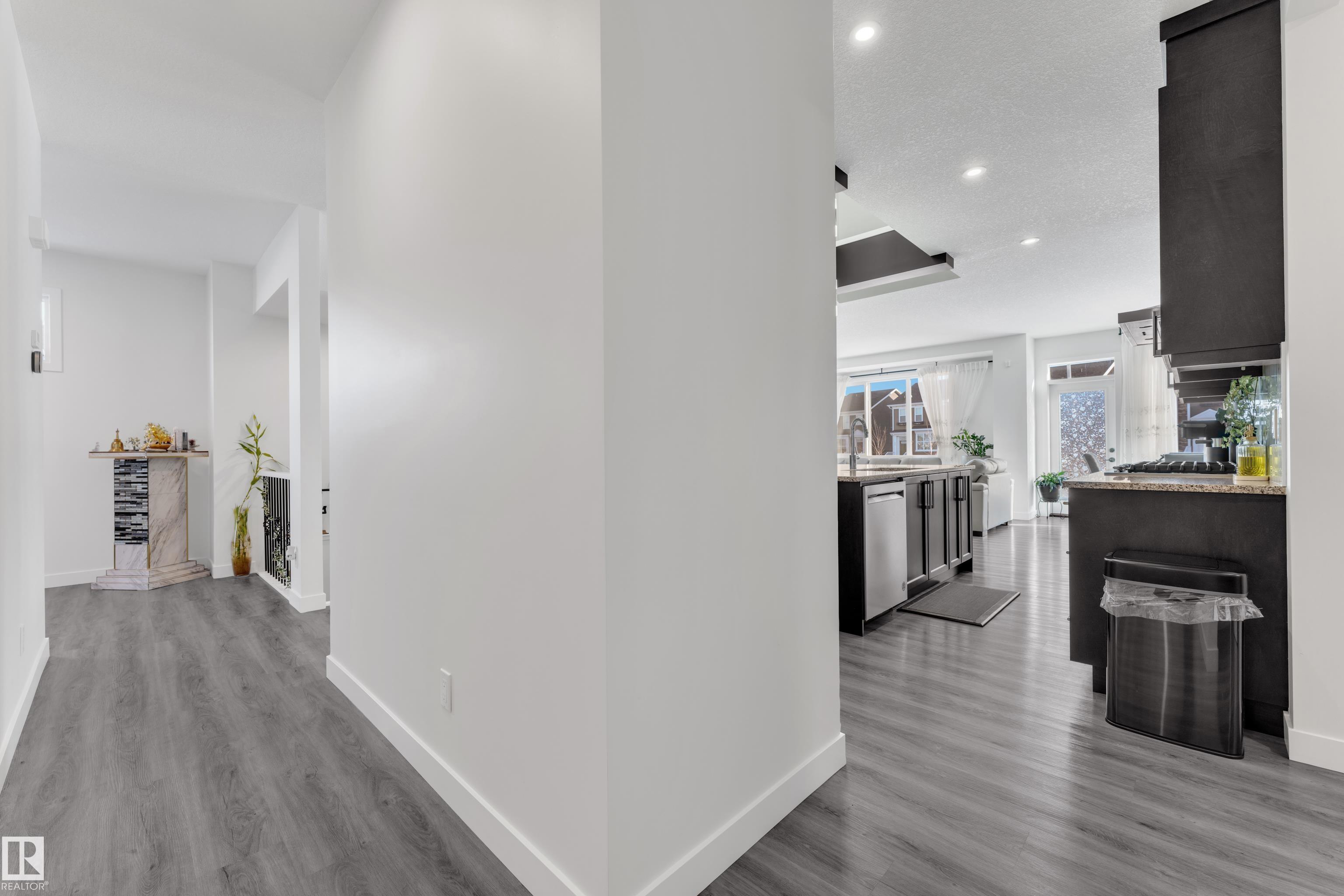 Photo 11 at 196 Edgewater Circle, Southfork, Leduc