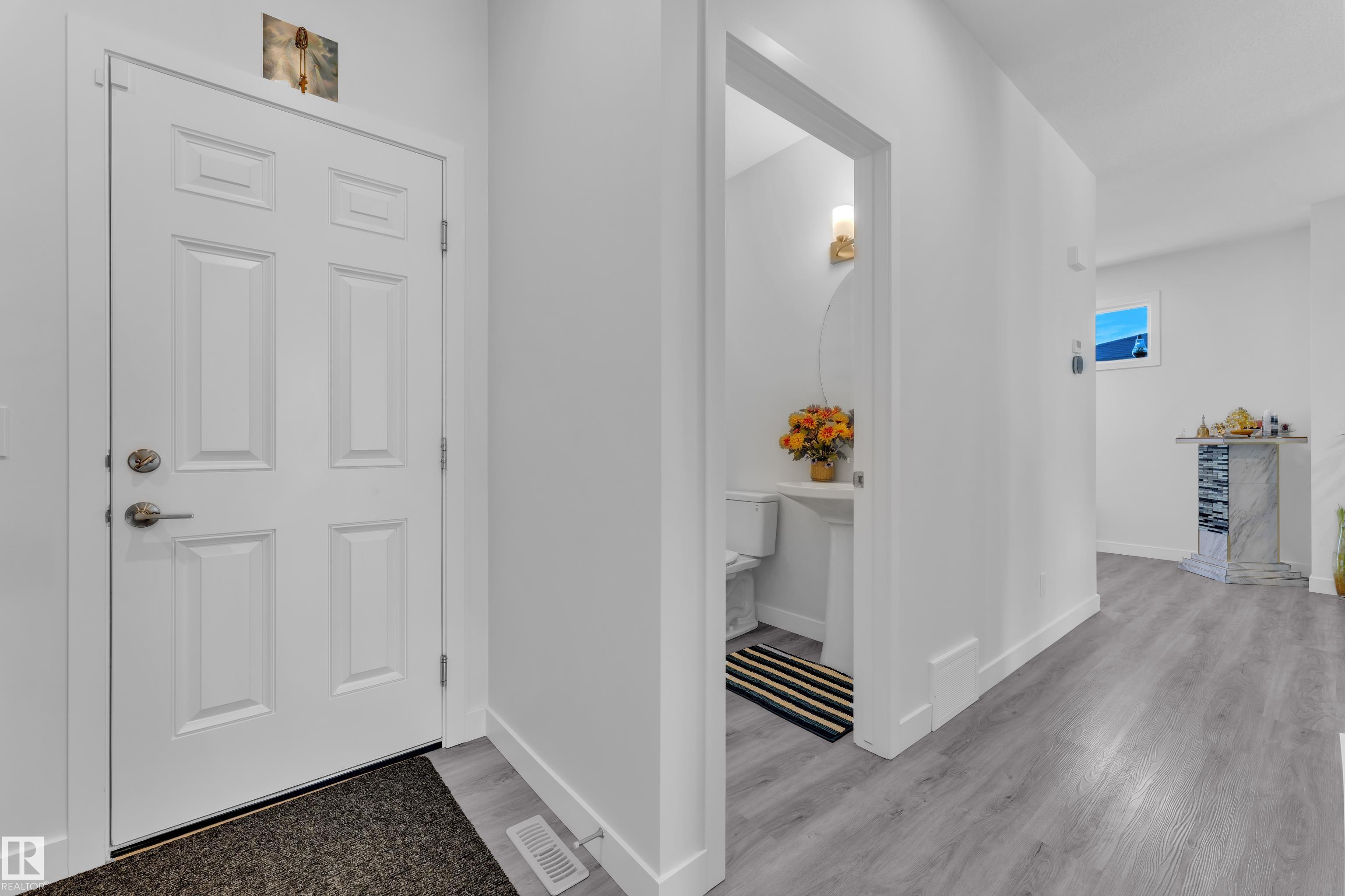 Photo 10 at 196 Edgewater Circle, Southfork, Leduc