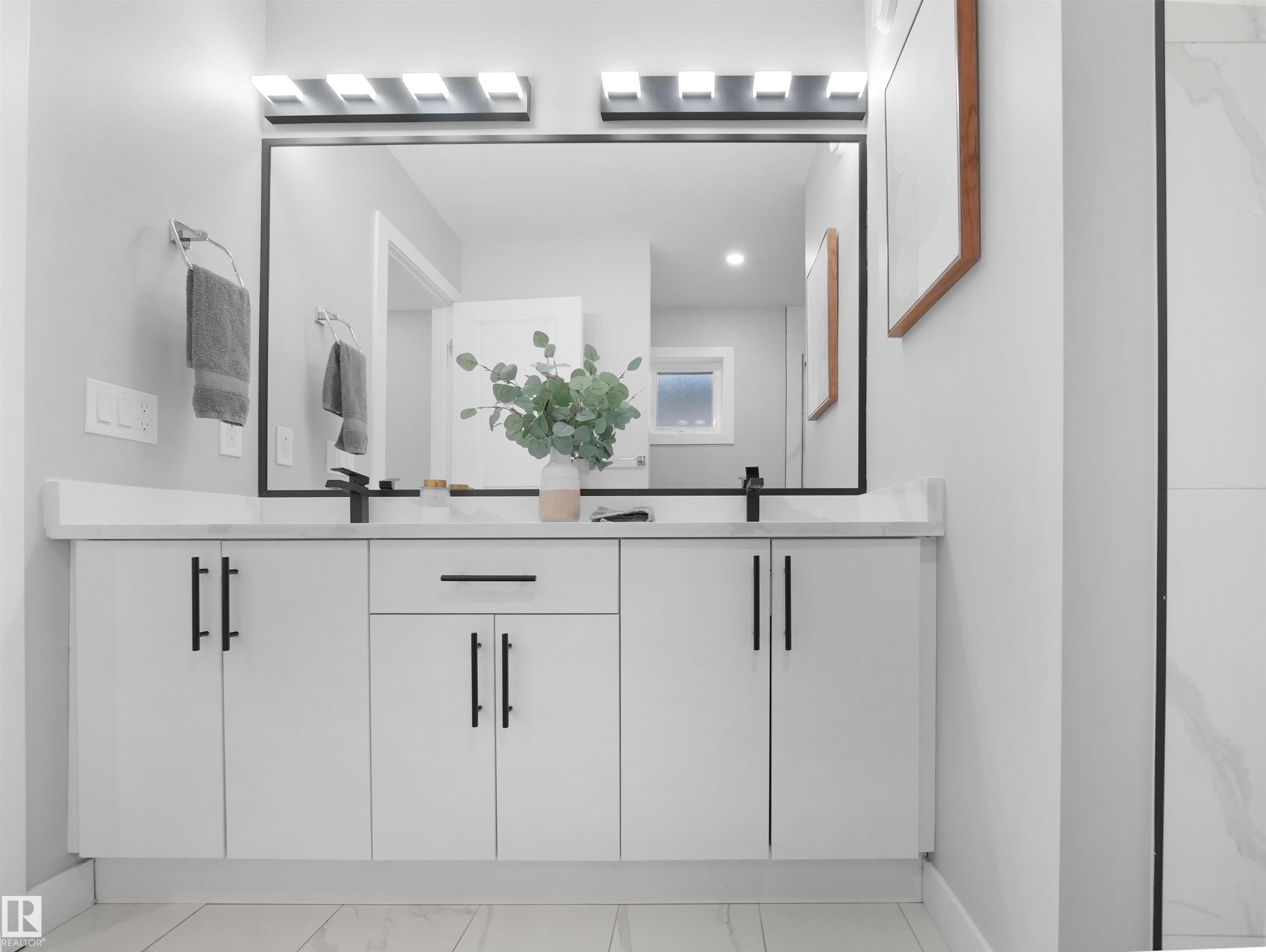 Photo 34 at 10913 159 Street NW, Mayfield, Edmonton