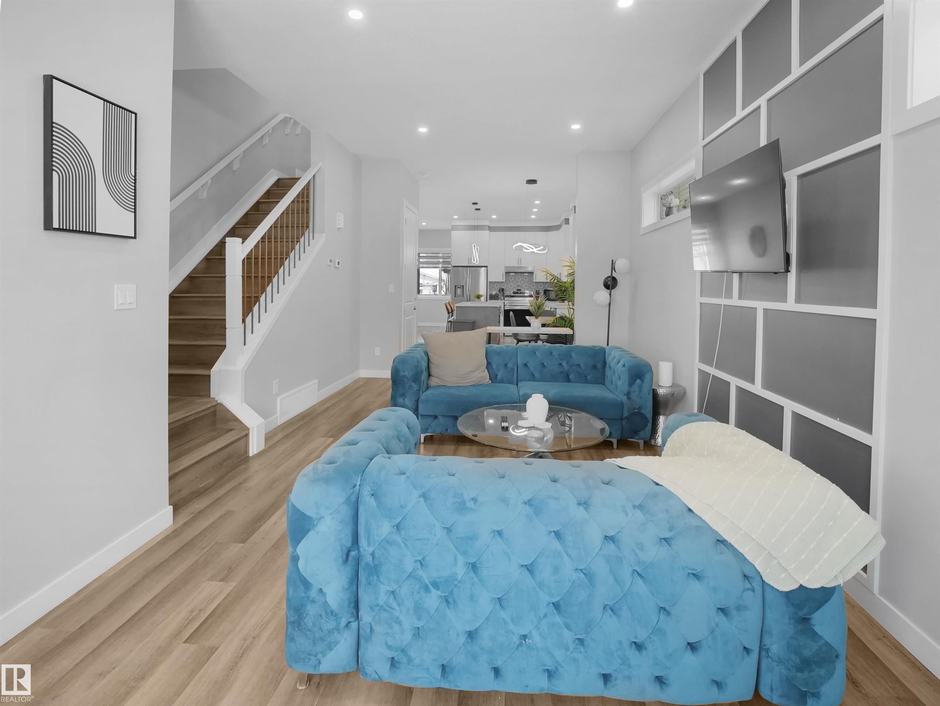 Photo 6 at 10913 159 Street NW, Mayfield, Edmonton