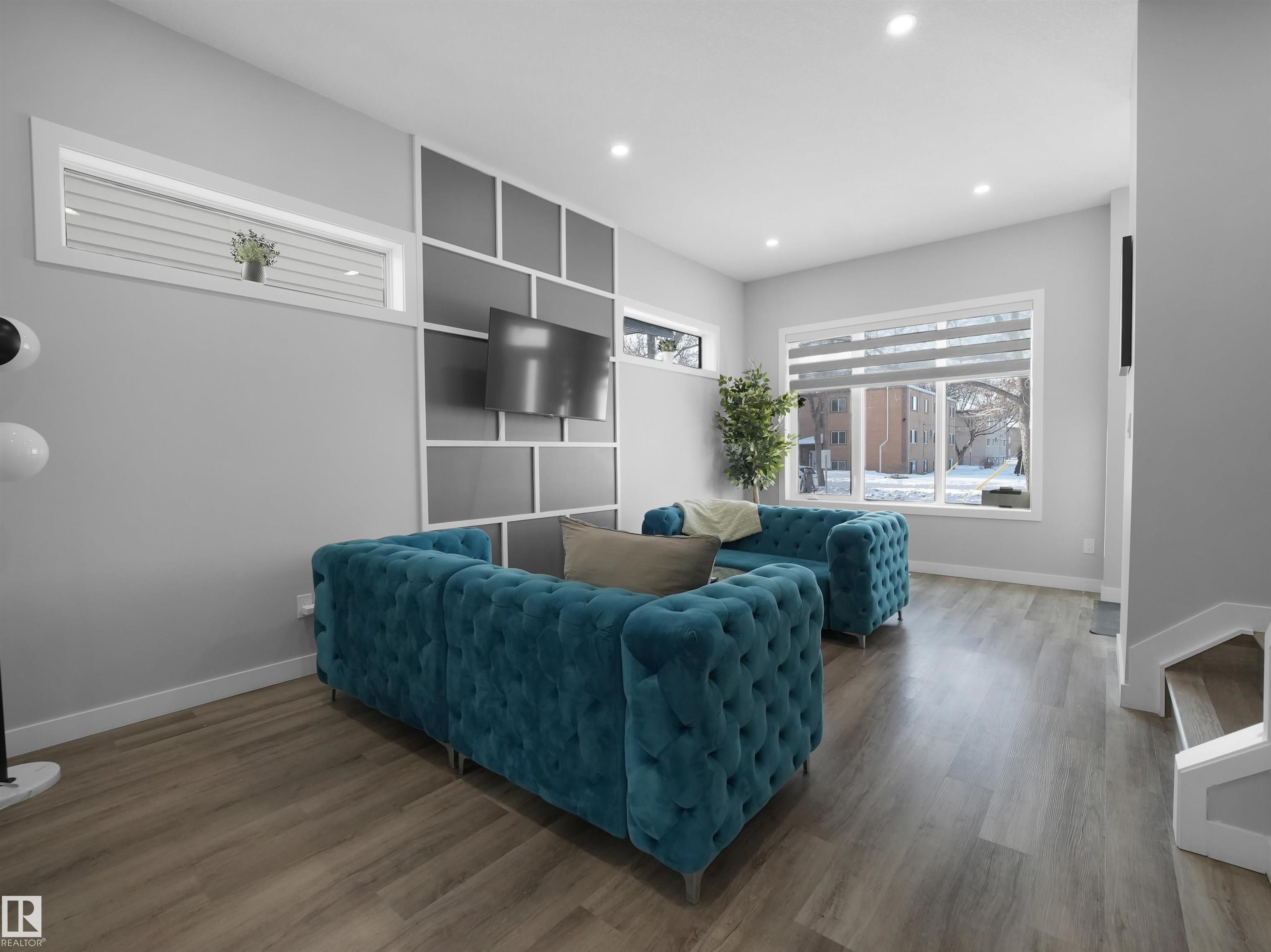 Photo 8 at 10913 159 Street NW, Mayfield, Edmonton