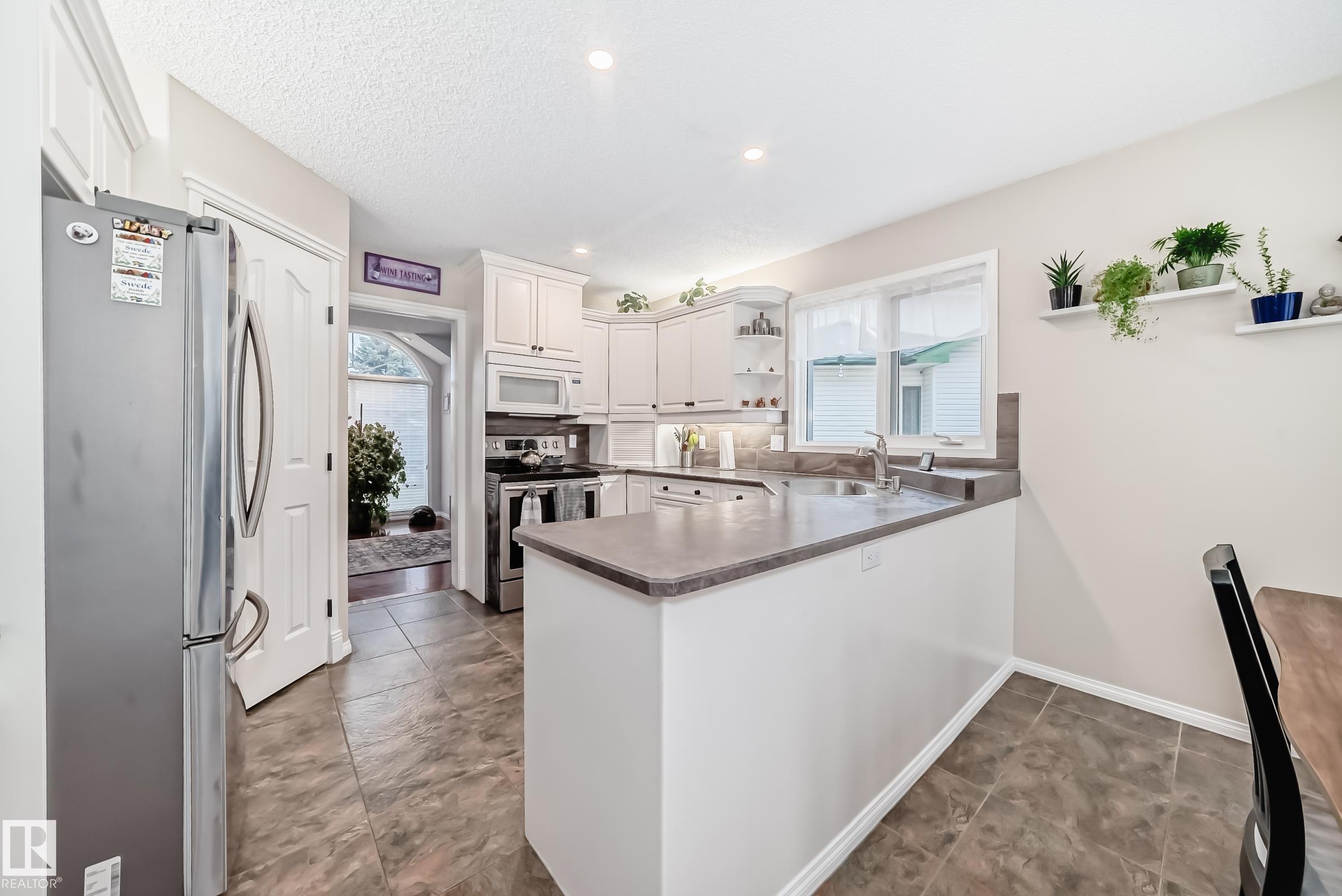 Photo 13 at 11 Guenette Place, Grove Meadows, Spruce Grove