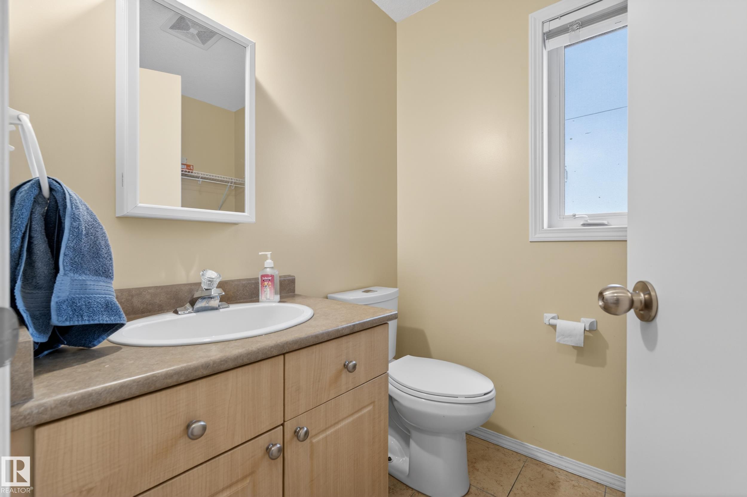 Photo 16 at 8721 88 Avenue NW, Bonnie Doon, Edmonton