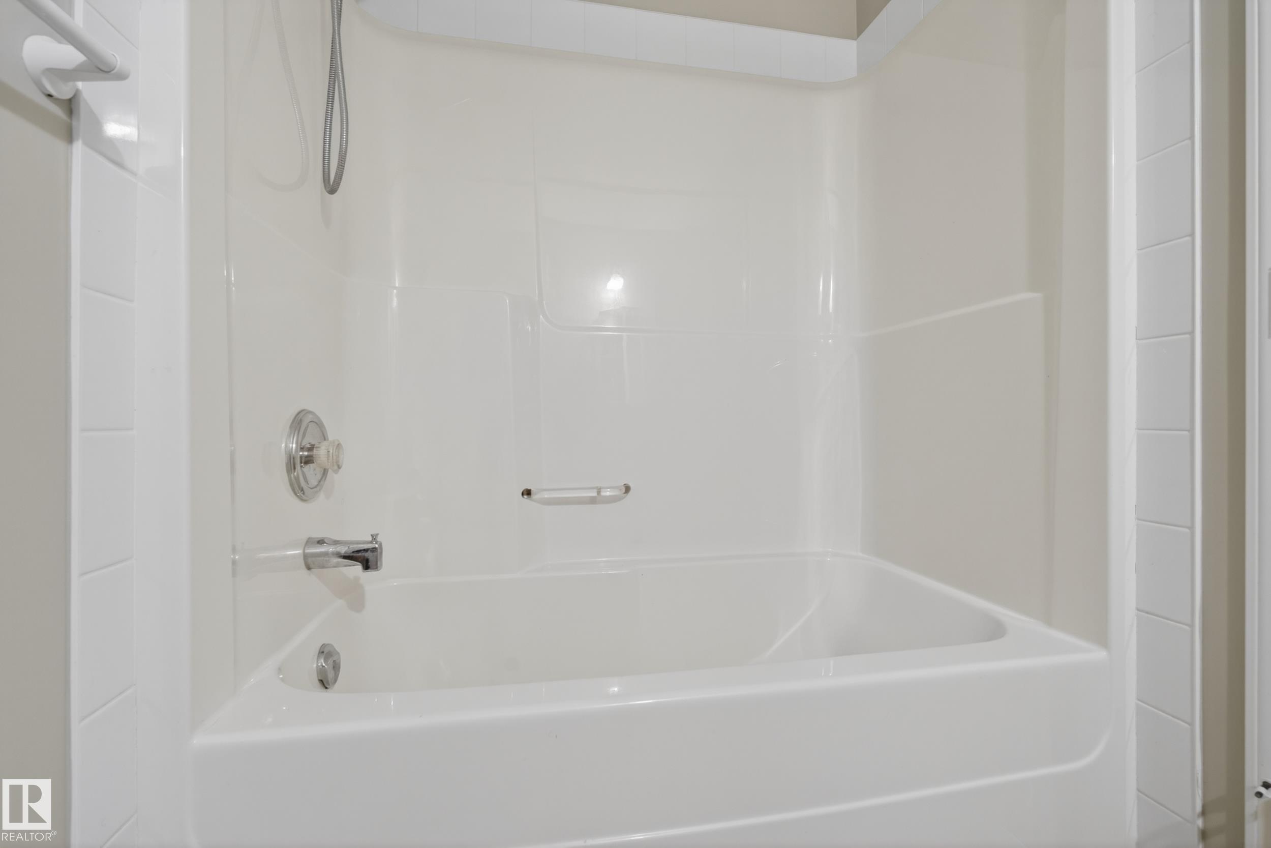 Photo 25 at 8721 88 Avenue NW, Bonnie Doon, Edmonton