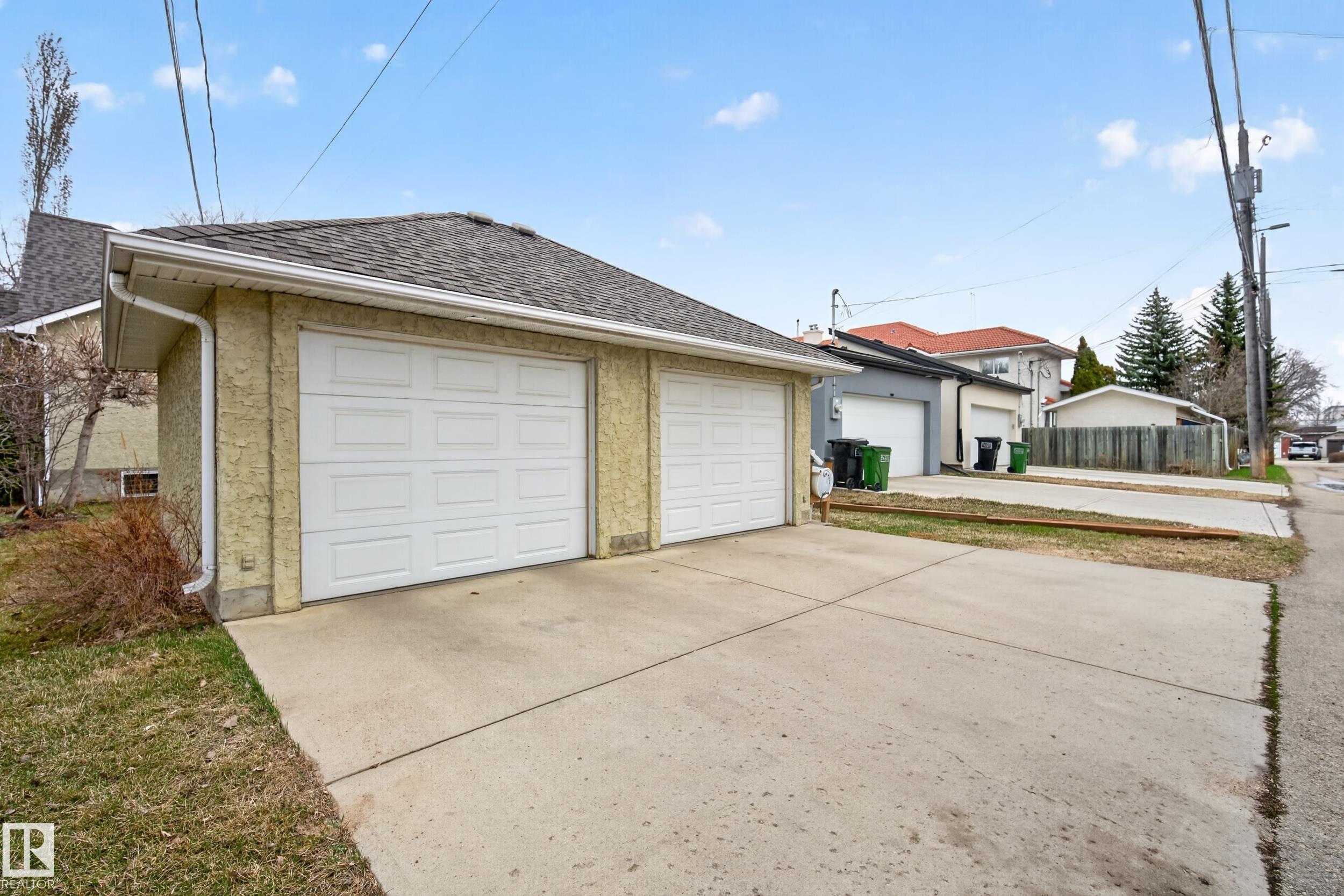 Photo 47 at 8721 88 Avenue NW, Bonnie Doon, Edmonton